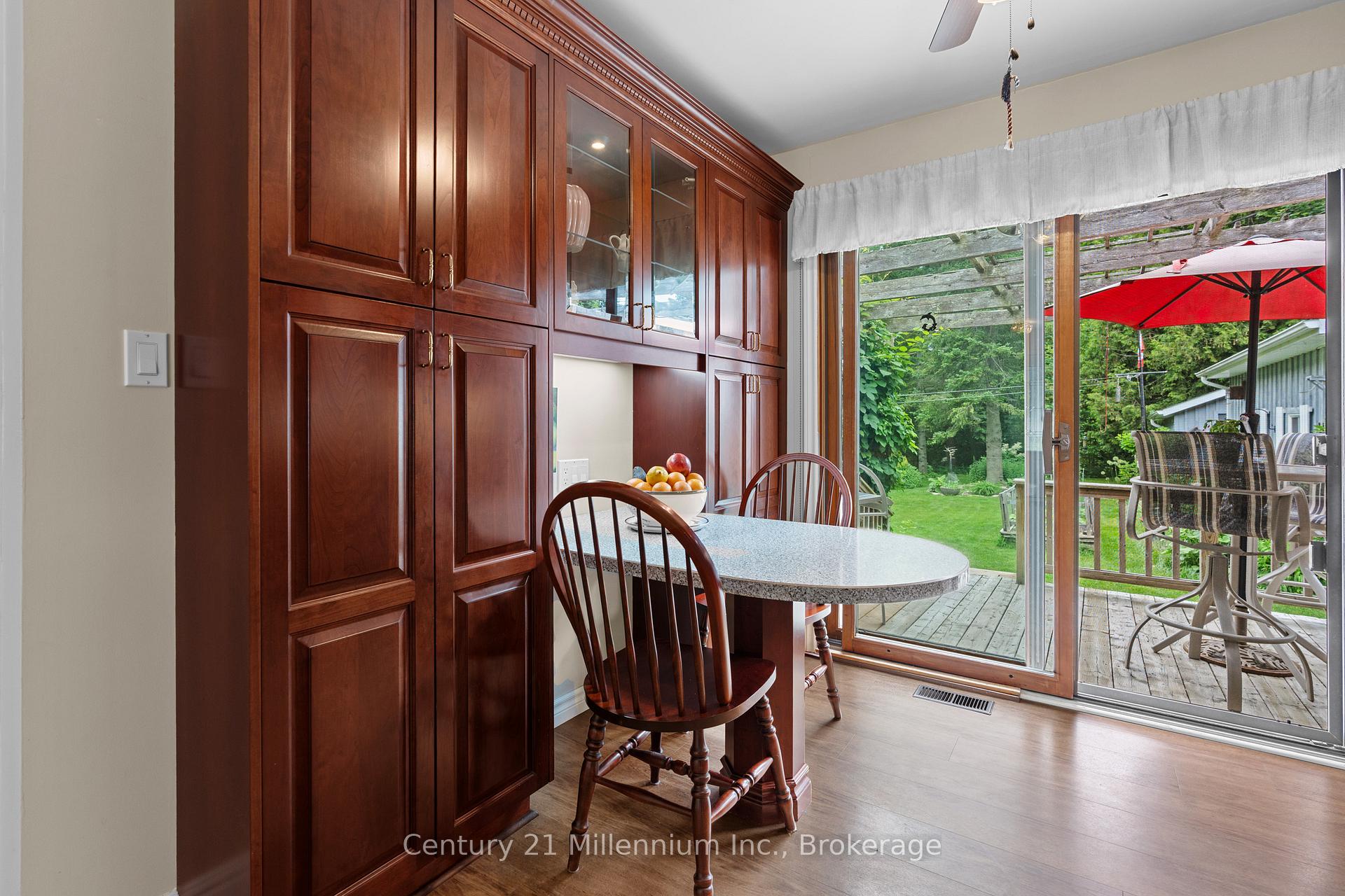 Photo 18 of 128 7th Avenue E, Owen Sound — HOMEH