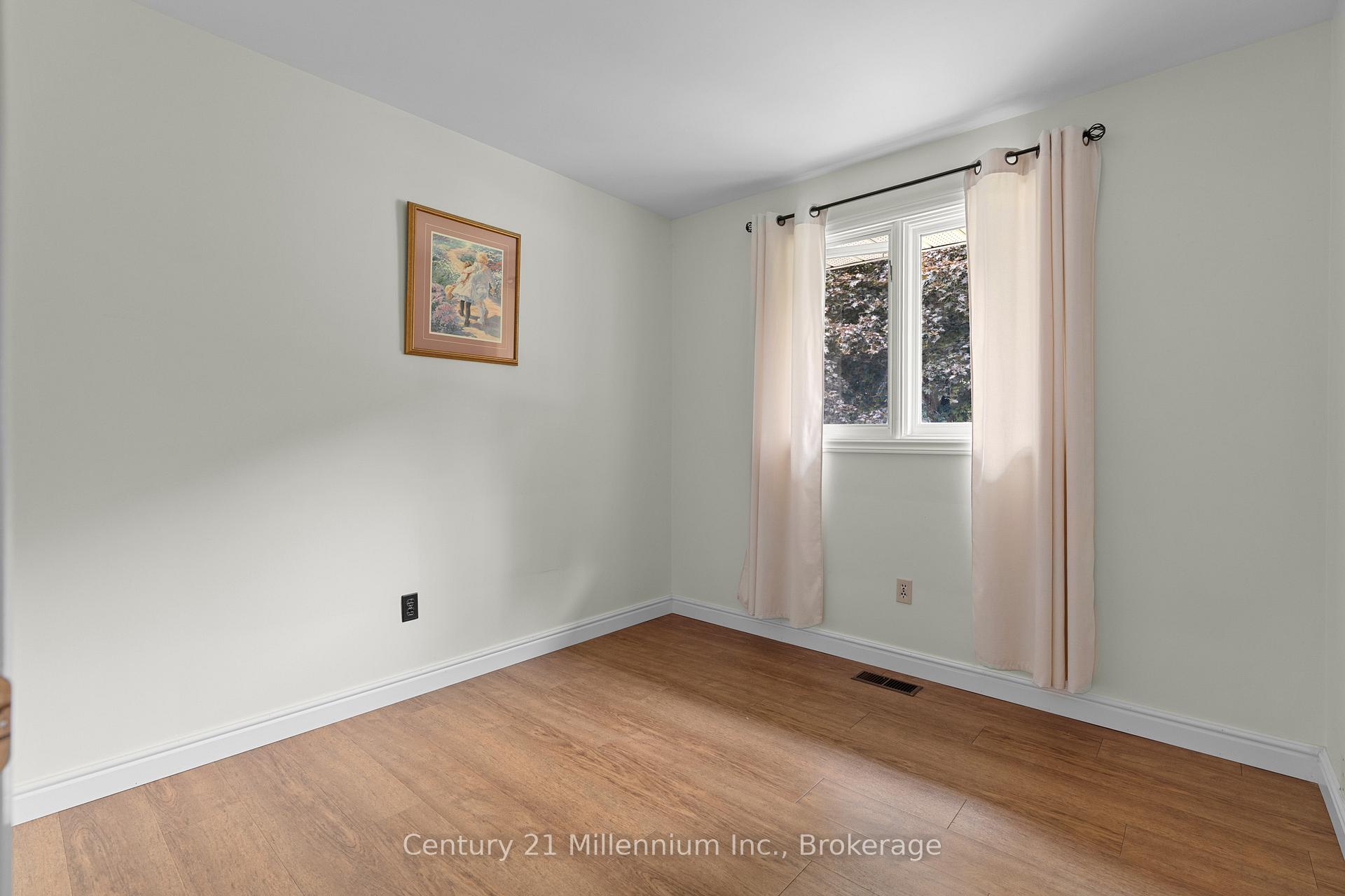 Photo 27 of 128 7th Avenue E, Owen Sound — HOMEH