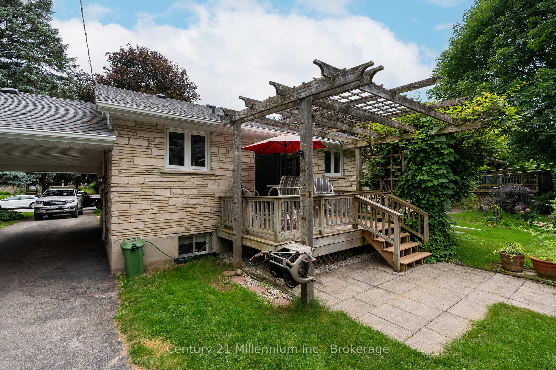 Photo 39 of 128 7th Avenue E, Owen Sound — HOMEH