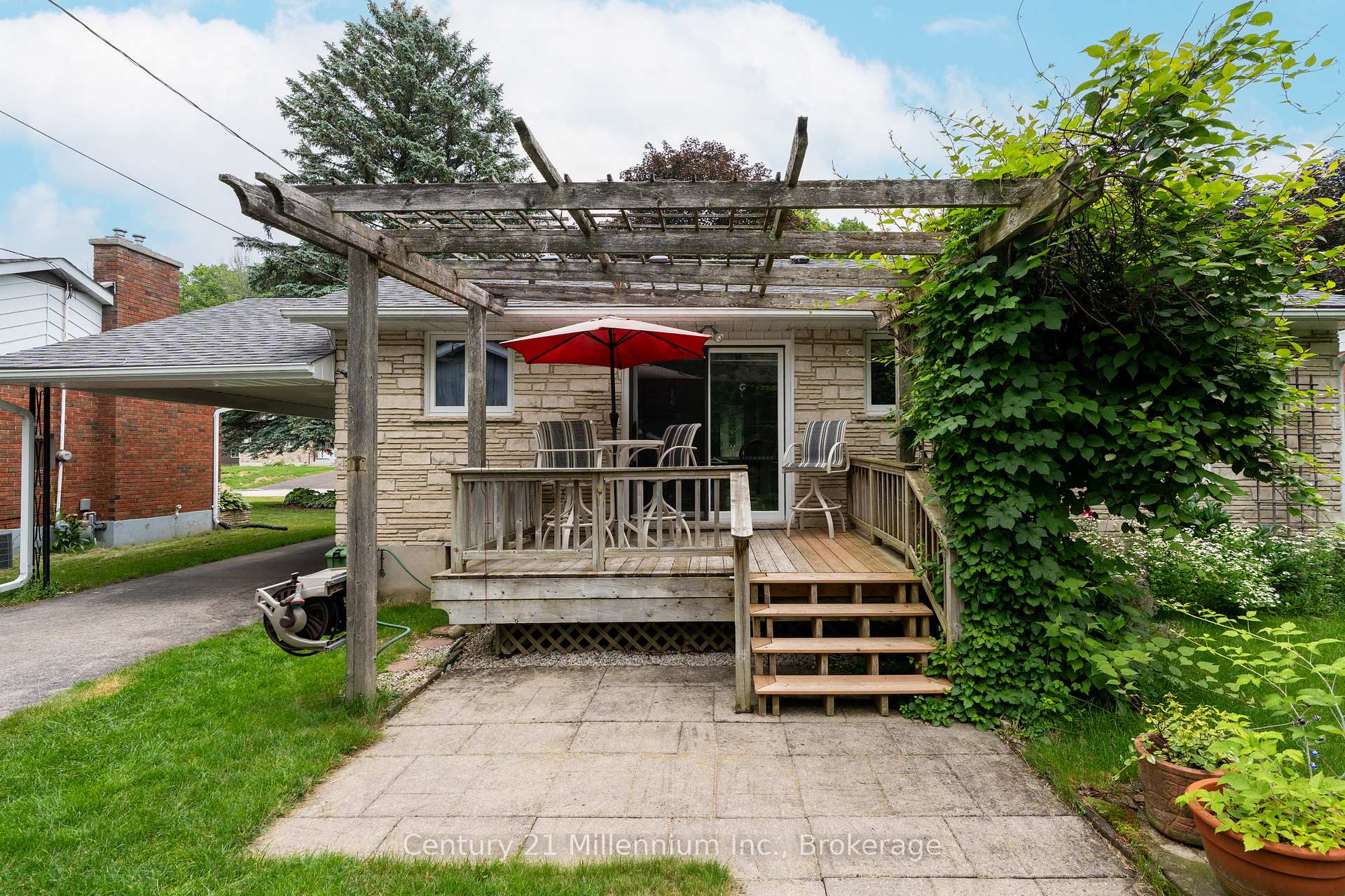 Photo 40 of 128 7th Avenue E, Owen Sound — HOMEH