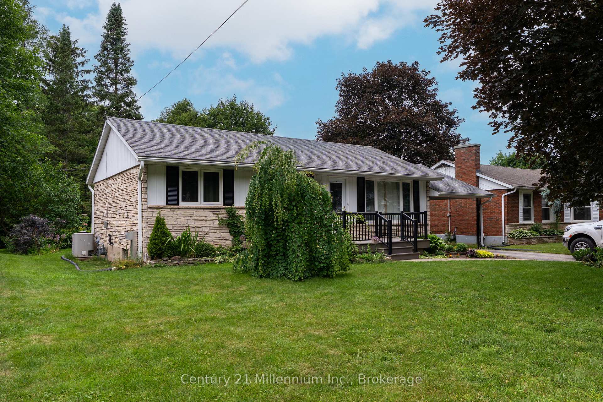 Photo 43 of 128 7th Avenue E, Owen Sound — HOMEH