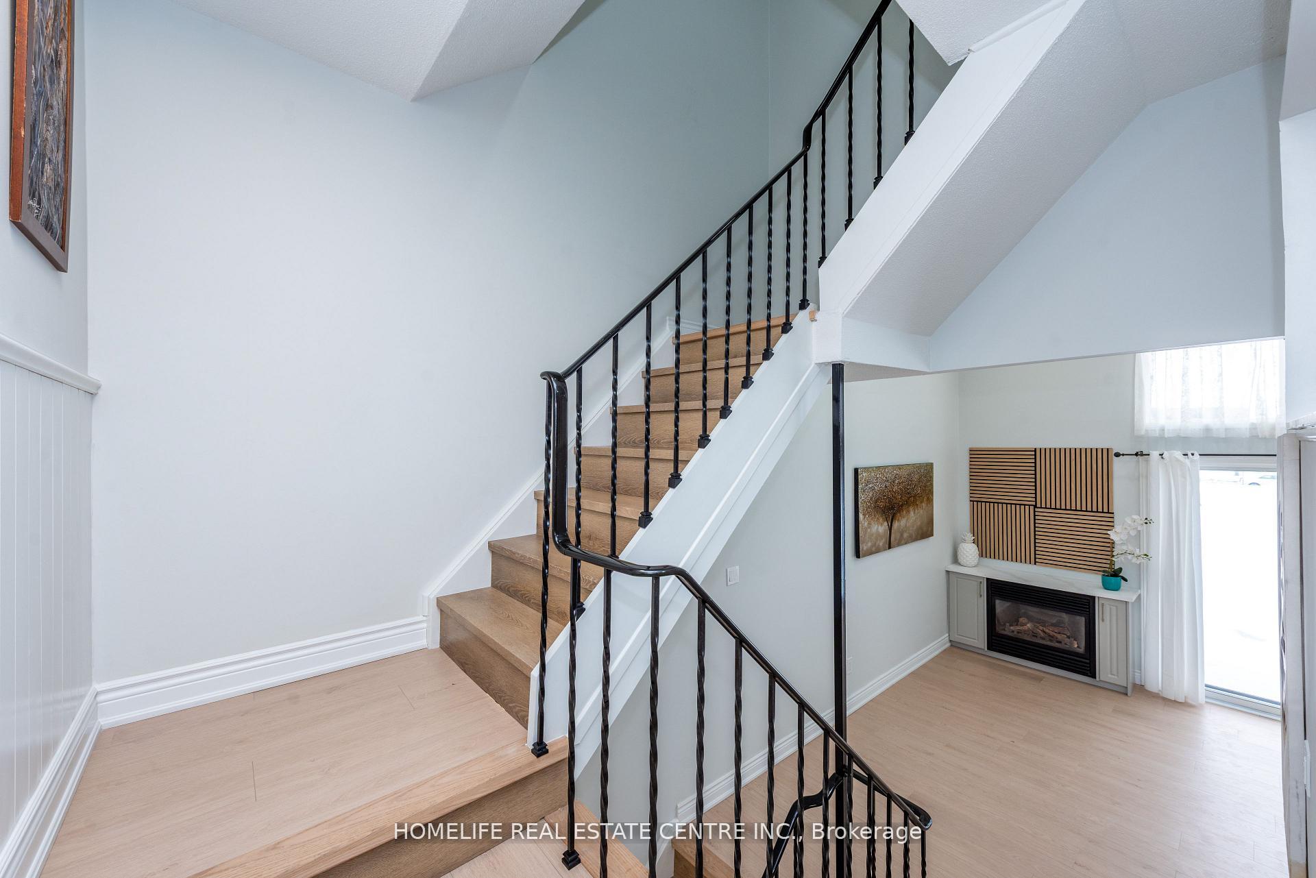 Photo 10 of 62 Mccallum Court, Brampton, Queen Street Corridor — HOMEH