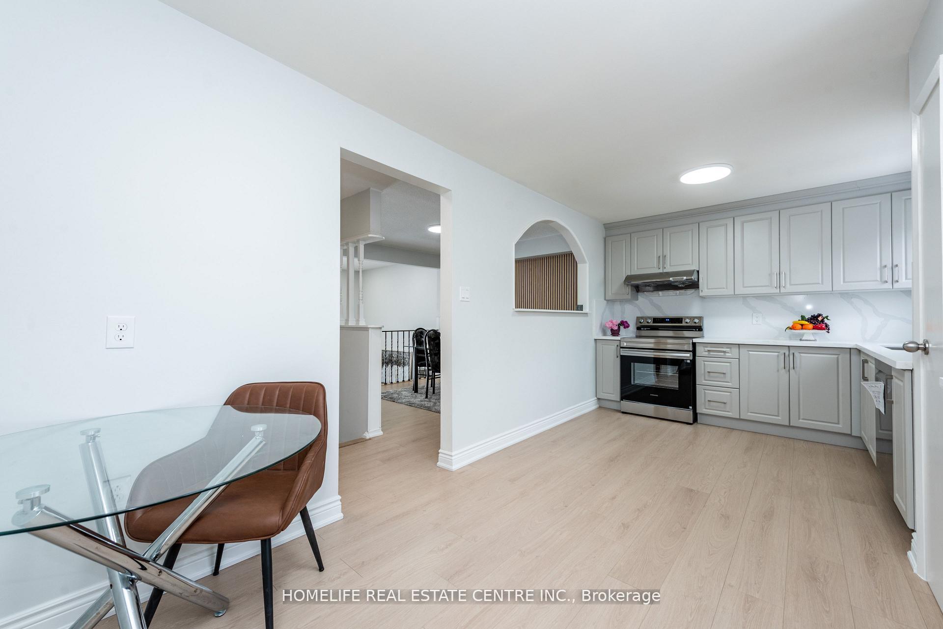 Photo 13 of 62 Mccallum Court, Brampton, Queen Street Corridor — HOMEH