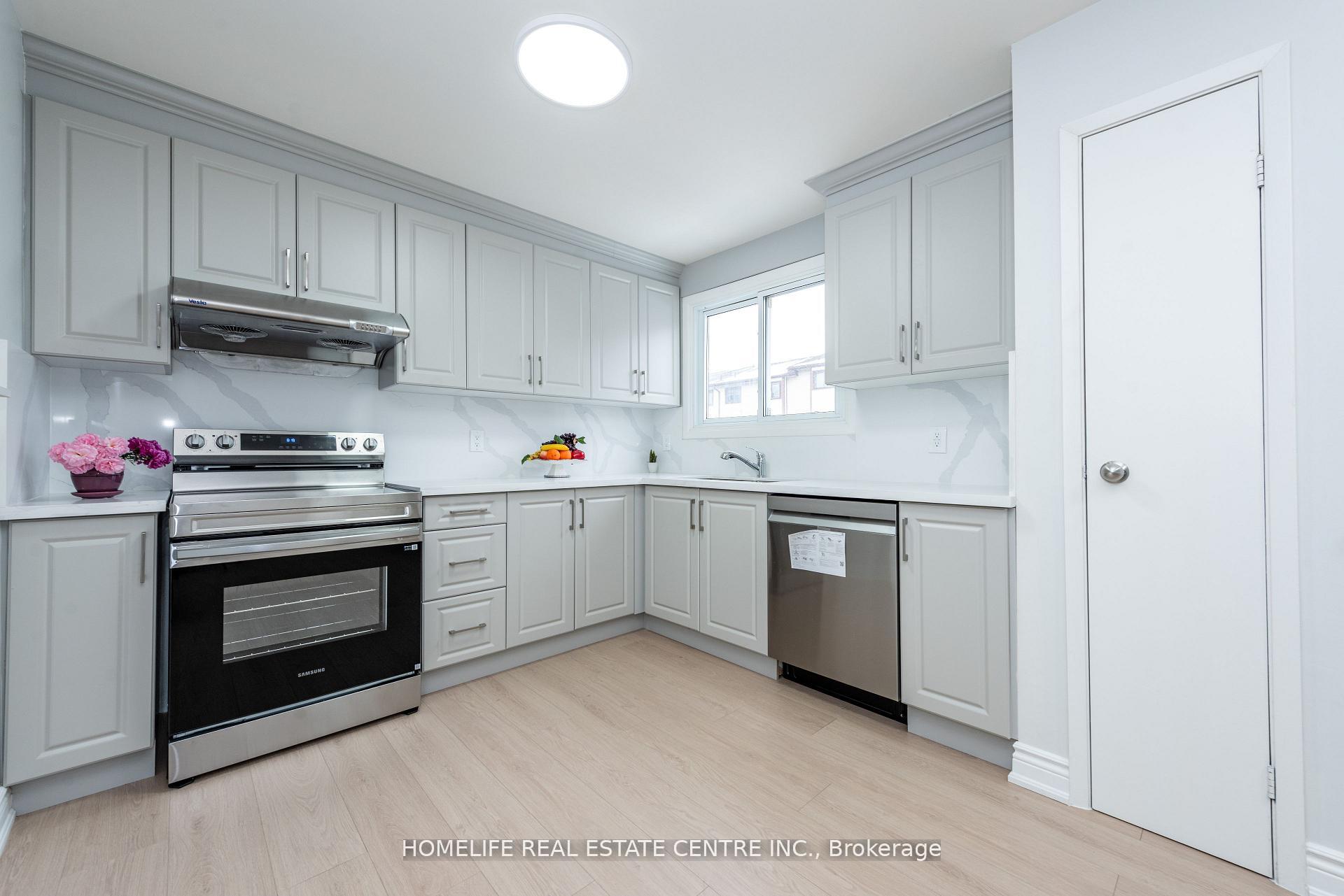 Photo 14 of 62 Mccallum Court, Brampton, Queen Street Corridor — HOMEH