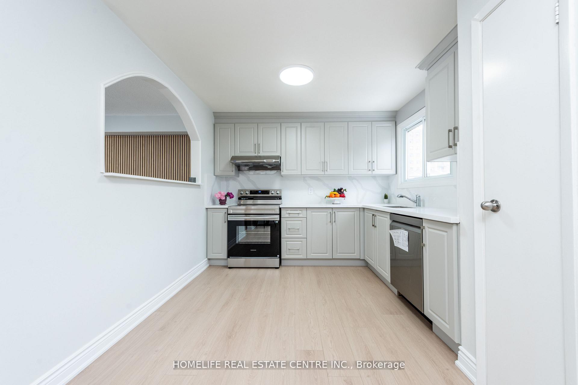 Photo 16 of 62 Mccallum Court, Brampton, Queen Street Corridor — HOMEH