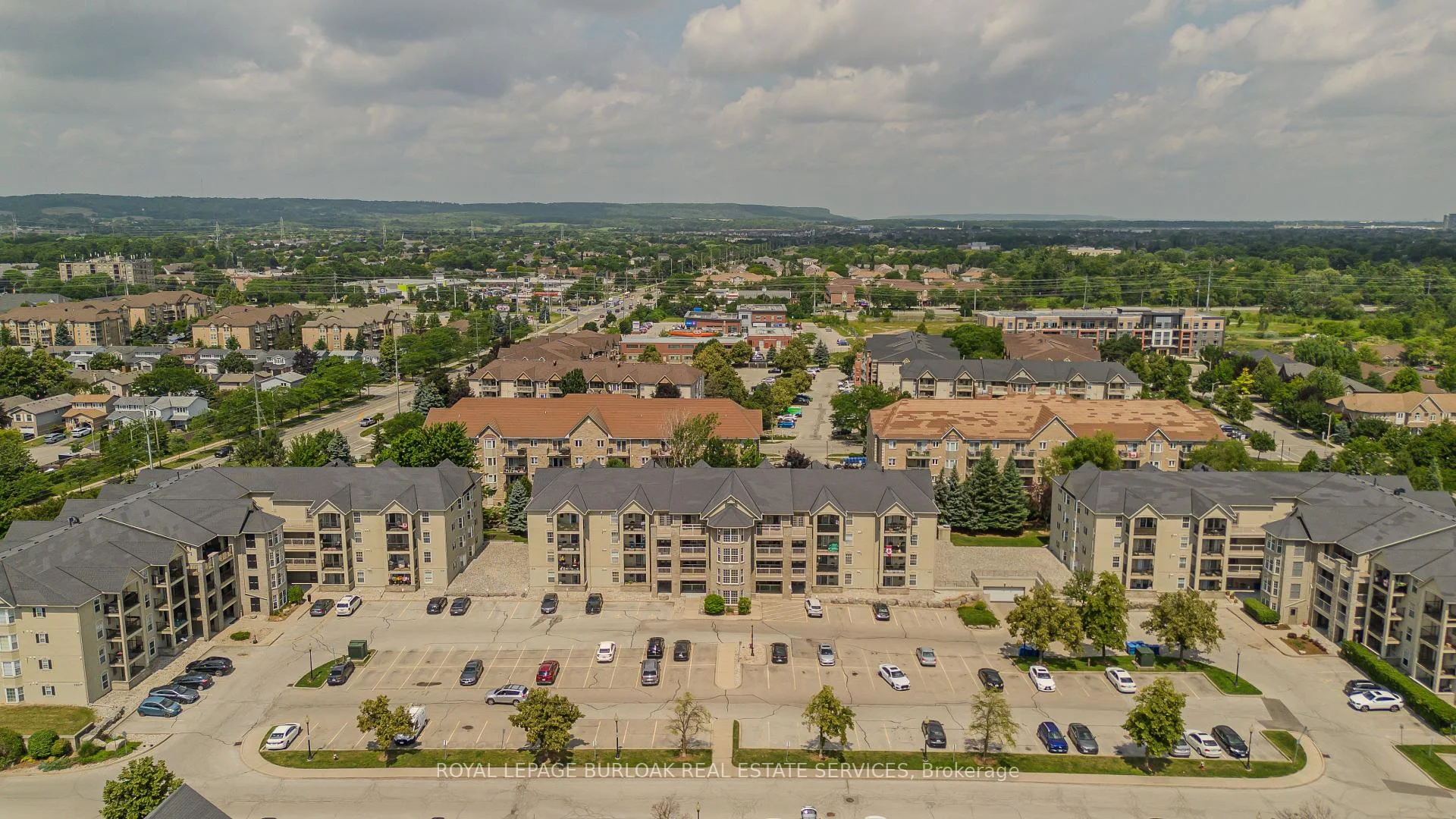 Photo 2 of Unit 306, 1441 Walker's Line, Burlington, Tansley — HOMEH