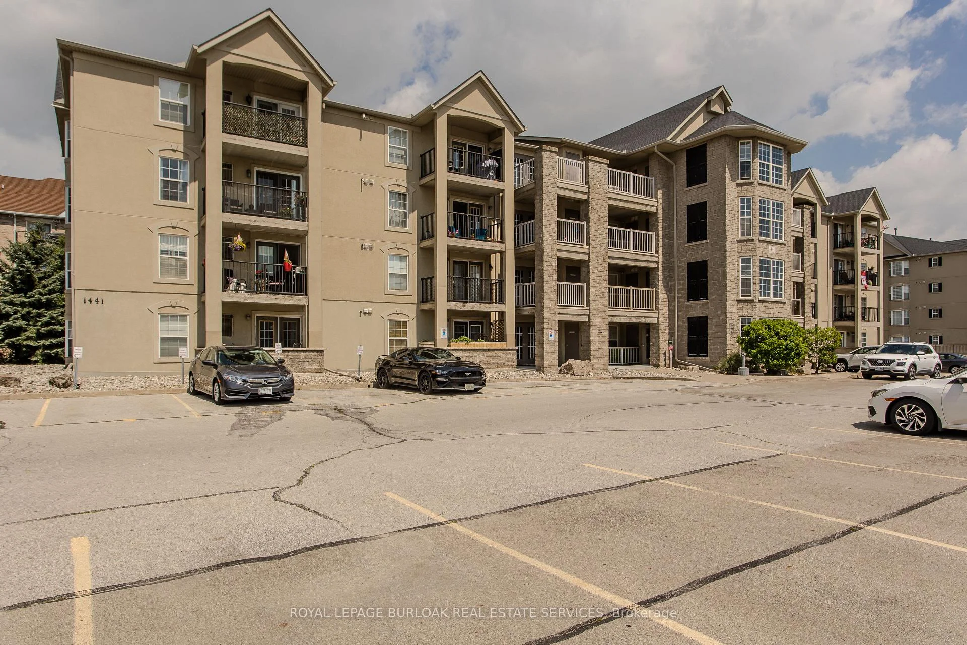 Photo 8 of Unit 306, 1441 Walker's Line, Burlington, Tansley — HOMEH