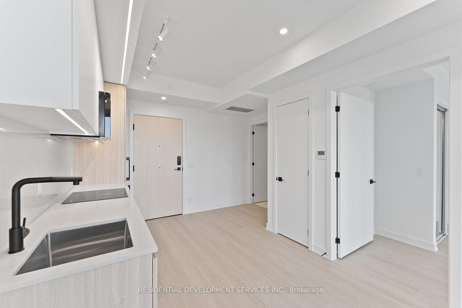 Photo 10 of Unit 1111, 699 Sheppard Avenue E, North York, Bayview Village — HOMEH