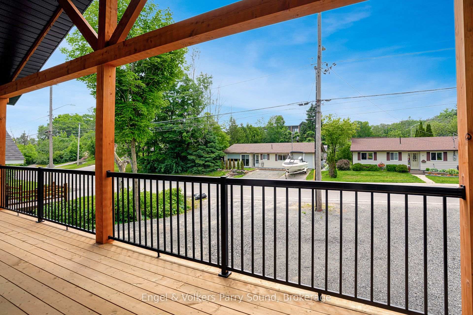 Photo 3 of 46 Forest Street, Parry Sound — HOMEH