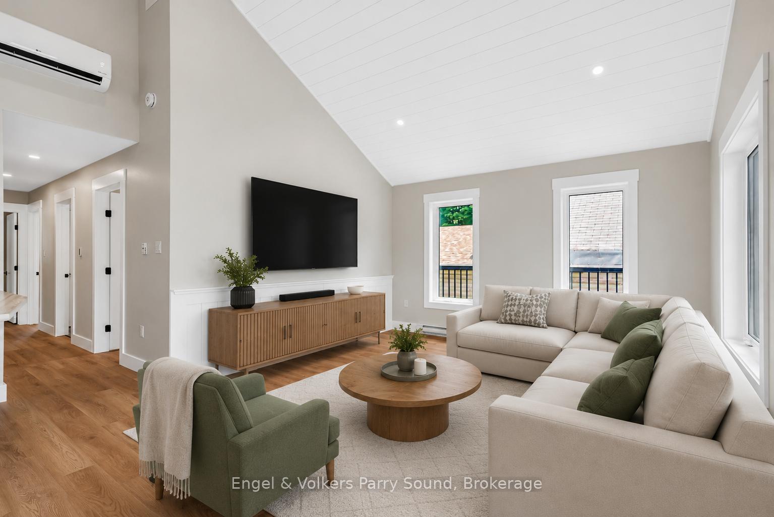 Photo 5 of 46 Forest Street, Parry Sound — HOMEH