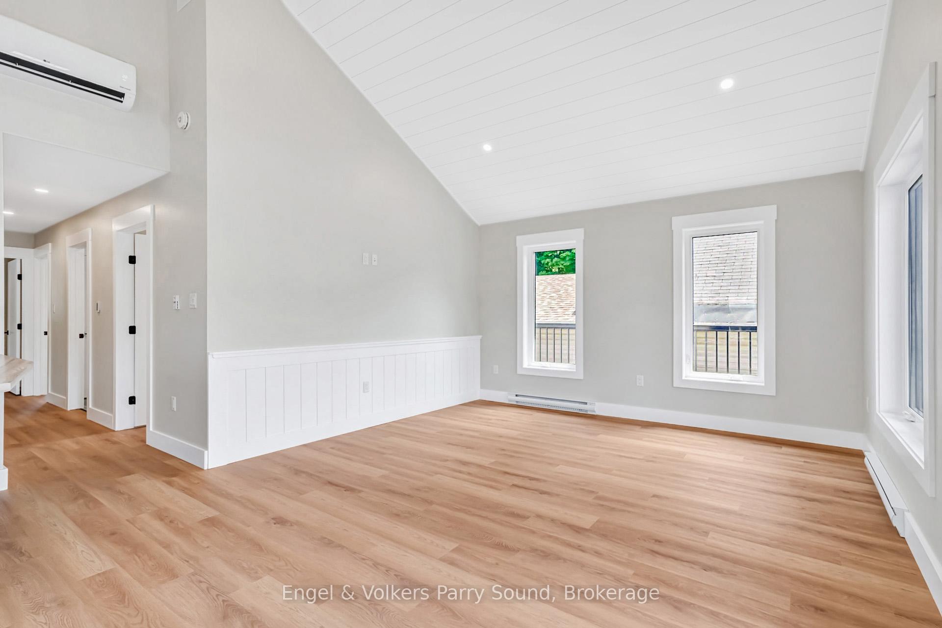 Photo 6 of 46 Forest Street, Parry Sound — HOMEH