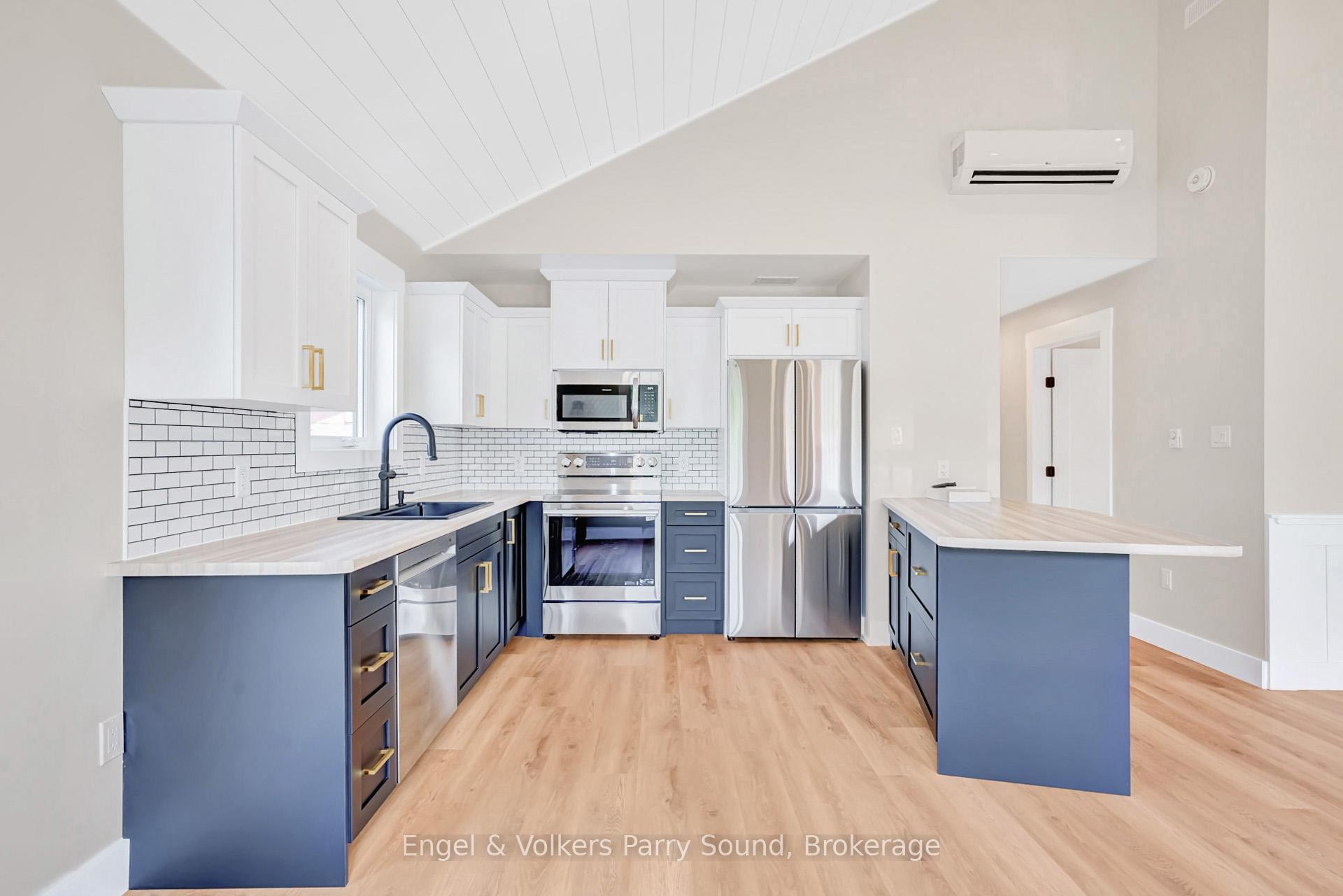 Photo 12 of 46 Forest Street, Parry Sound — HOMEH