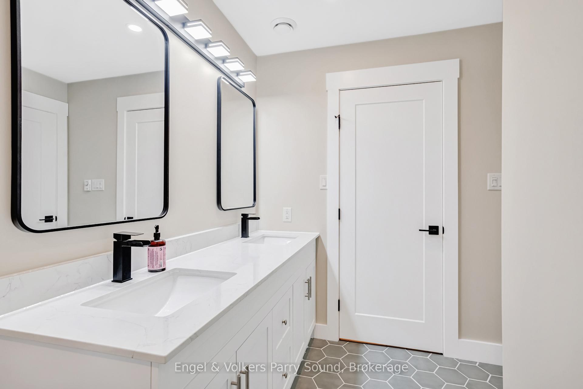 Photo 18 of 46 Forest Street, Parry Sound — HOMEH