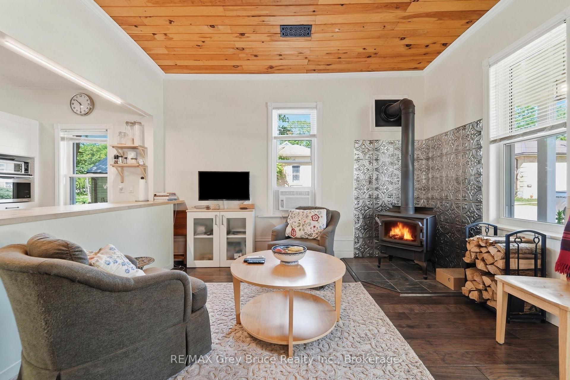 Photo 12 of 49 5th Street, Arran-Elderslie — HOMEH