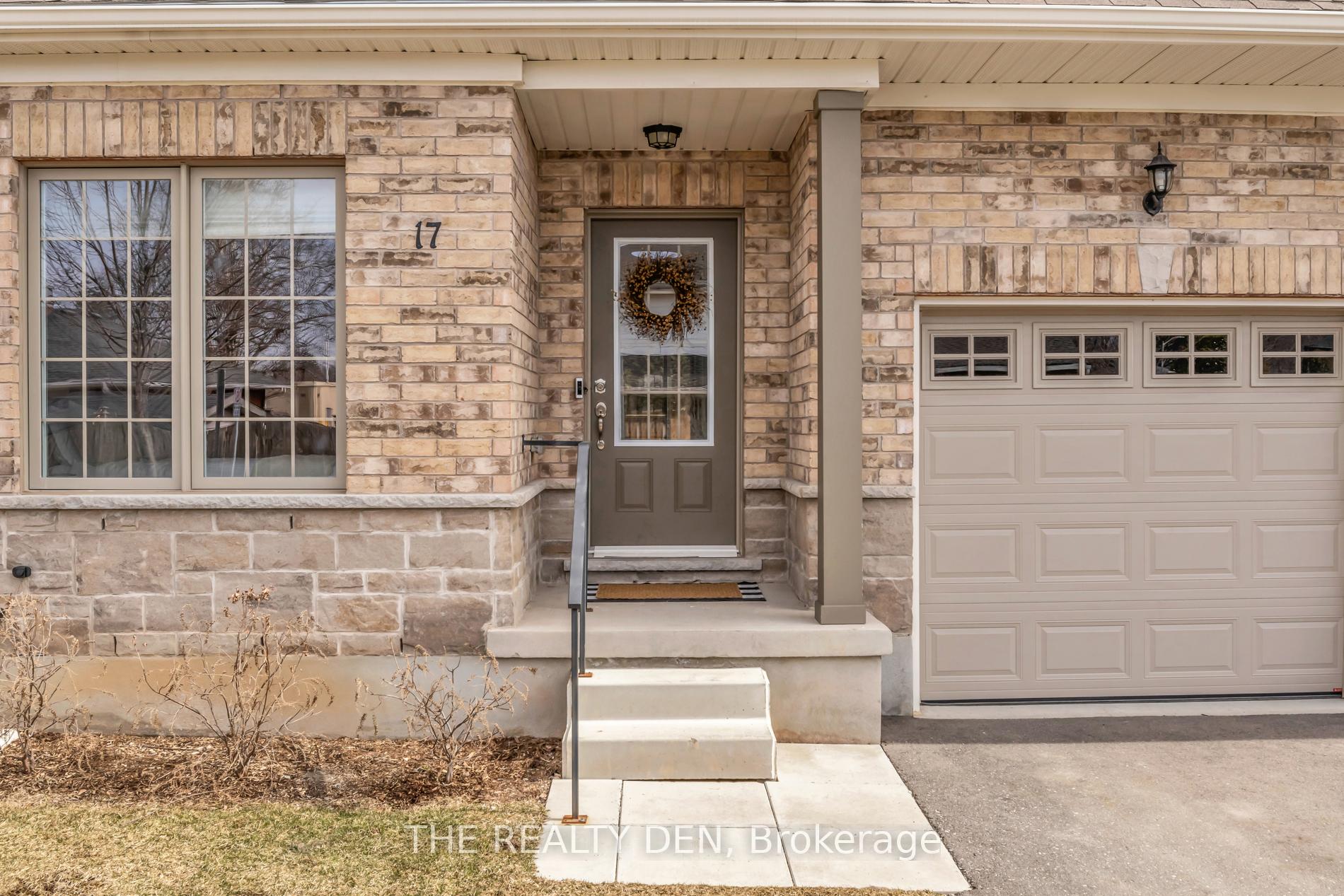 Photo 4 of Unit 17, 9 Braida Lane, Halton Hills, Acton — HOMEH