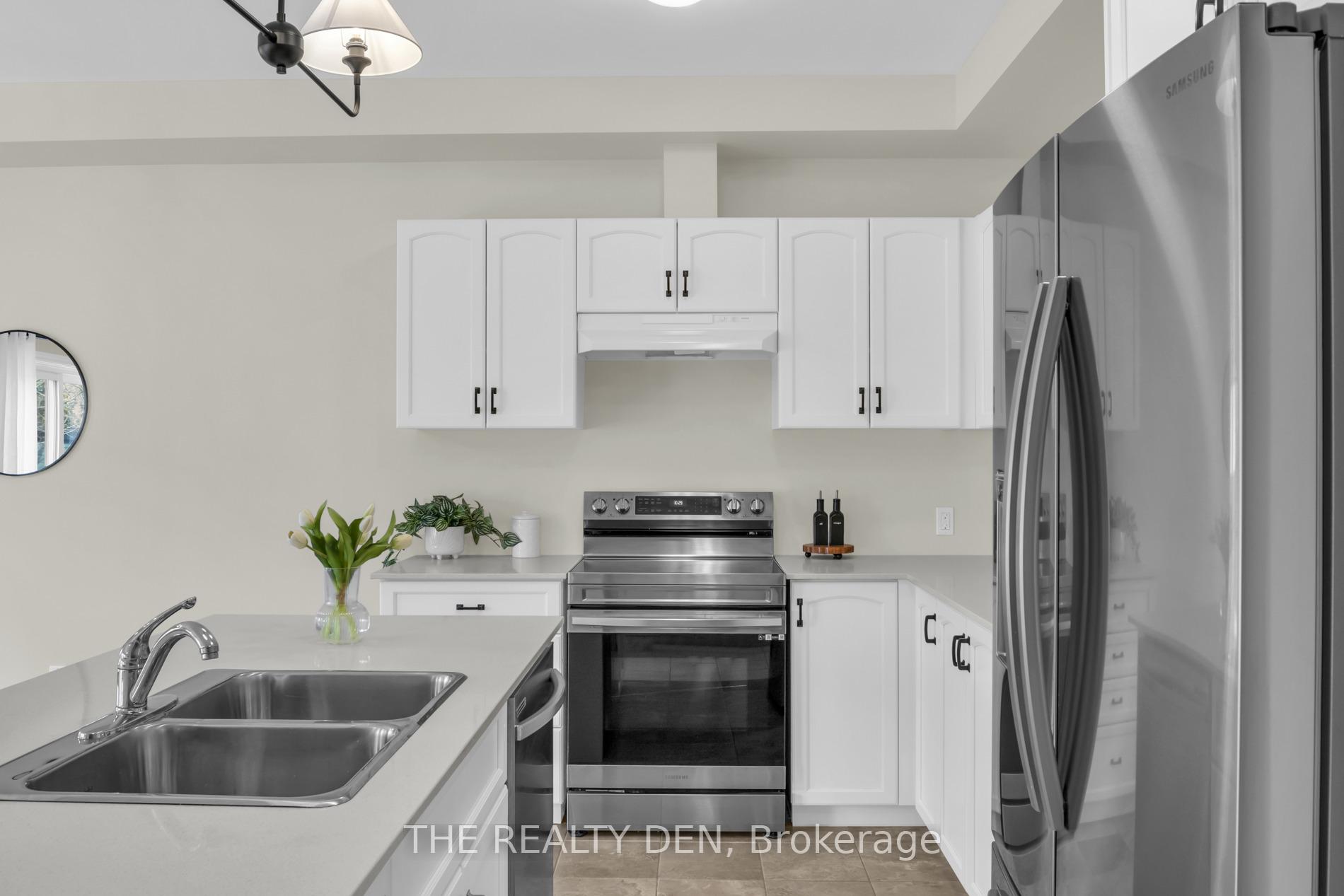 Photo 10 of Unit 17, 9 Braida Lane, Halton Hills, Acton — HOMEH