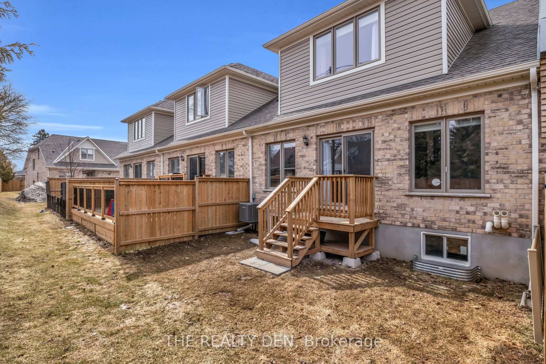 Photo 35 of Unit 17, 9 Braida Lane, Halton Hills, Acton — HOMEH