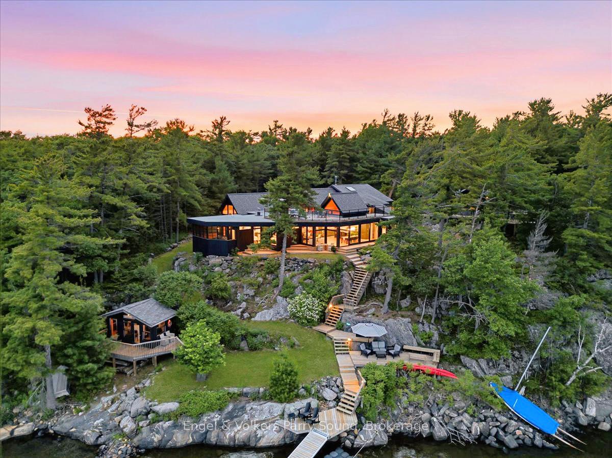 Front of 8 Island 65c (Rose Island)