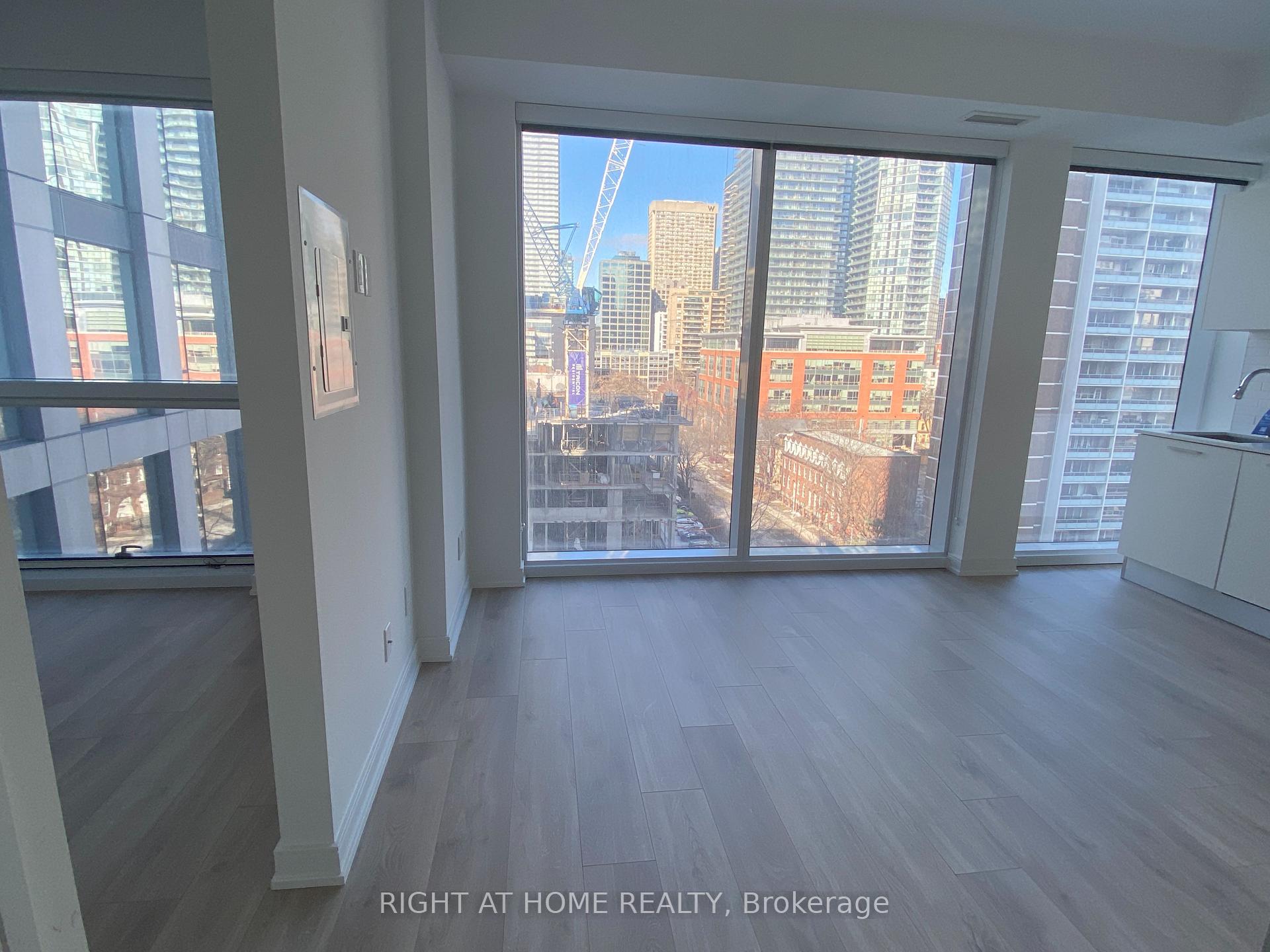 Photo 9 of Unit 901, 3 Gloucester Street, Toronto, Church-Yonge Corridor — HOMEH
