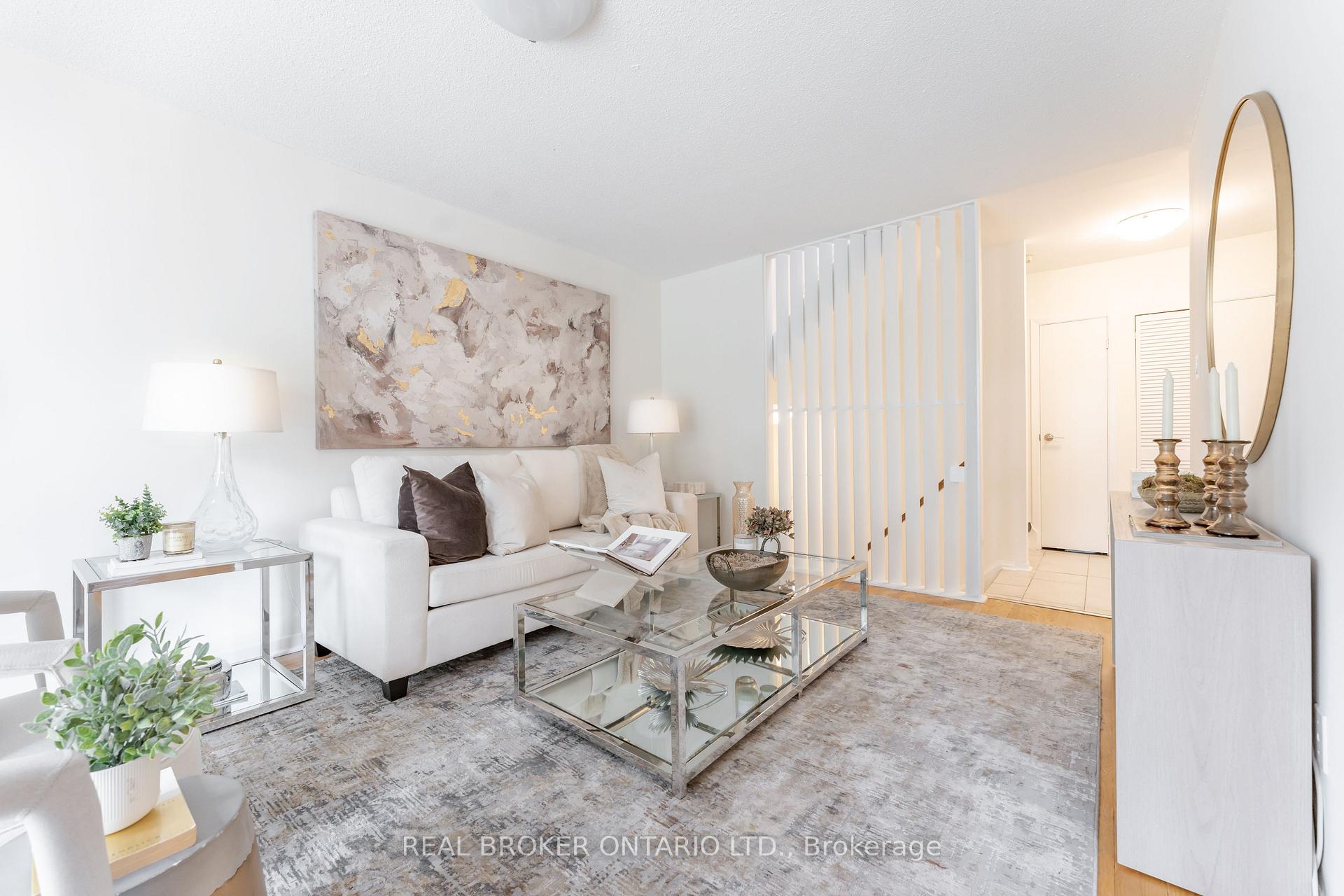 Photo 2 of Unit 15, 10 Leith Hill Road, North York, Don Valley Village — HOMEH