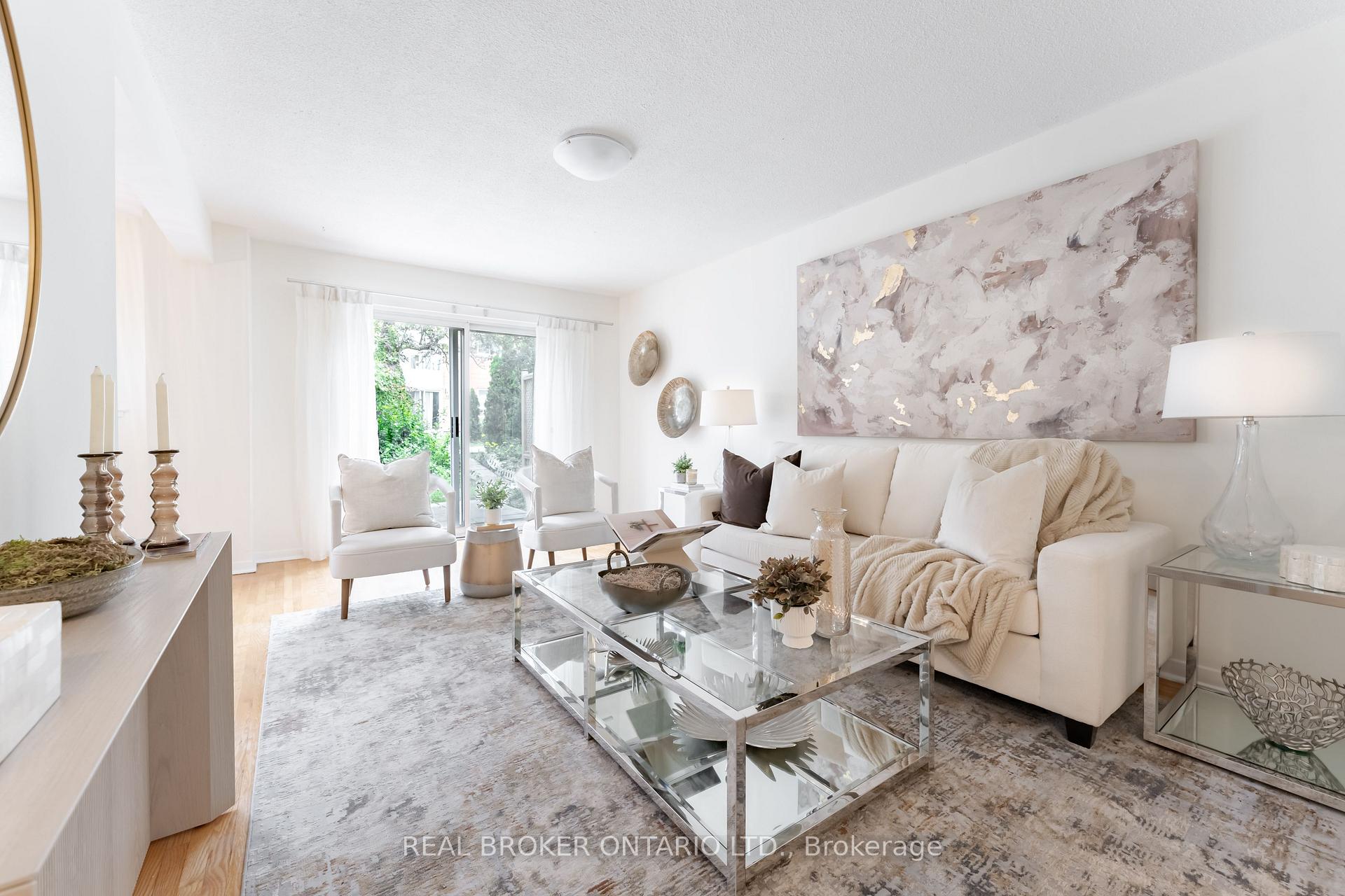 Photo 4 of Unit 15, 10 Leith Hill Road, North York, Don Valley Village — HOMEH