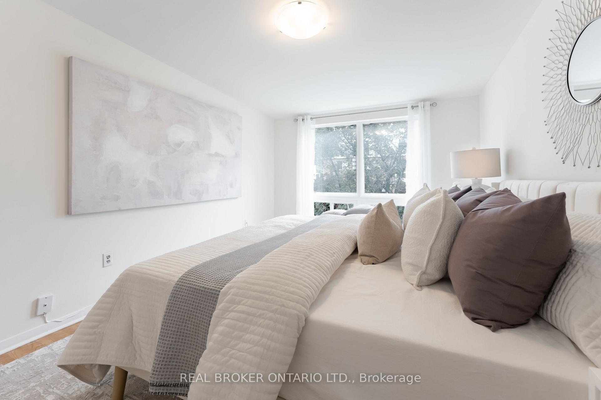 Photo 14 of Unit 15, 10 Leith Hill Road, North York, Don Valley Village — HOMEH