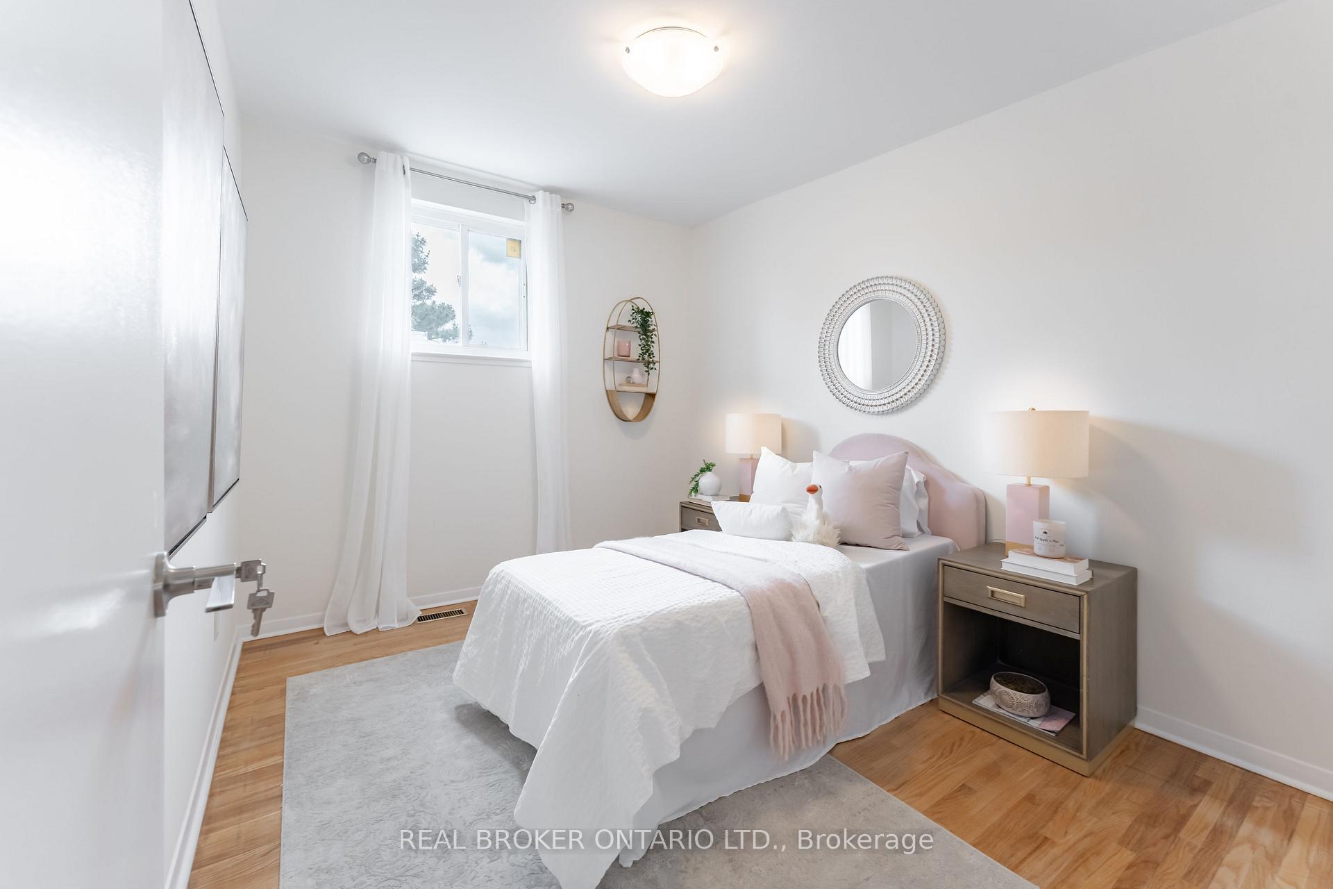 Photo 18 of Unit 15, 10 Leith Hill Road, North York, Don Valley Village — HOMEH