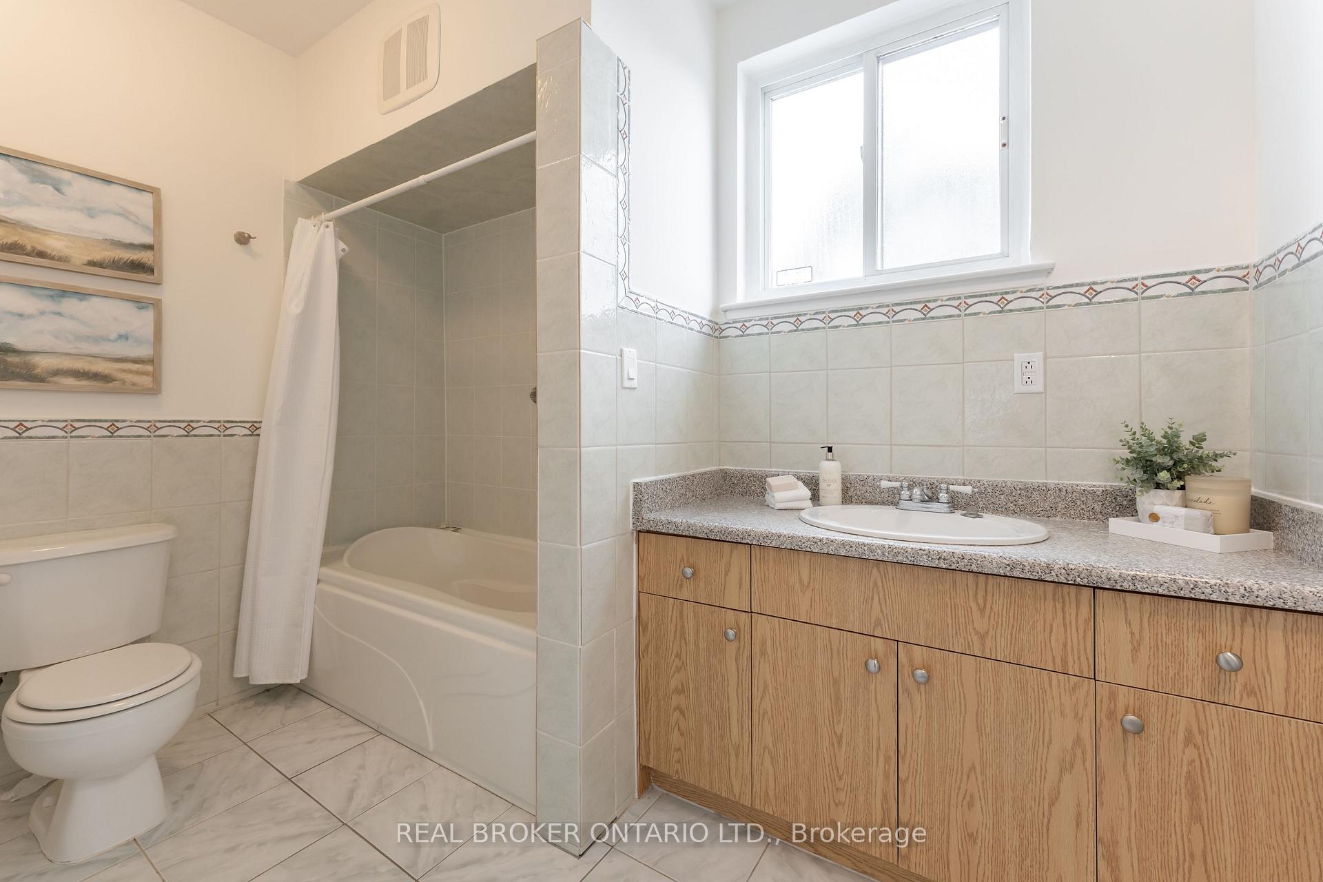 Photo 20 of Unit 15, 10 Leith Hill Road, North York, Don Valley Village — HOMEH