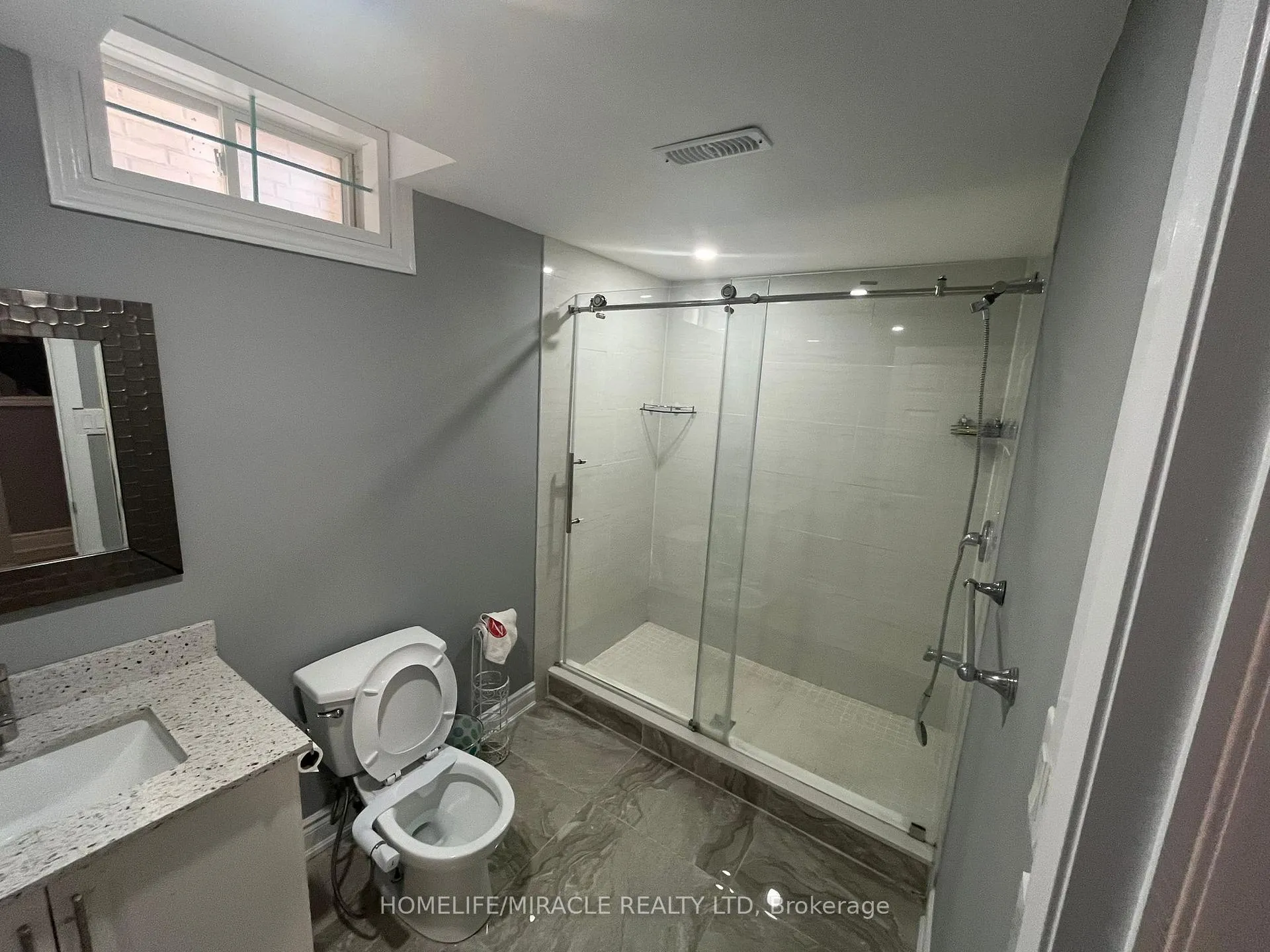 Photo 6 of Unit Bsmt, 6 Hibiscus Court, Brampton, Sandringham-Wellington — HOMEH