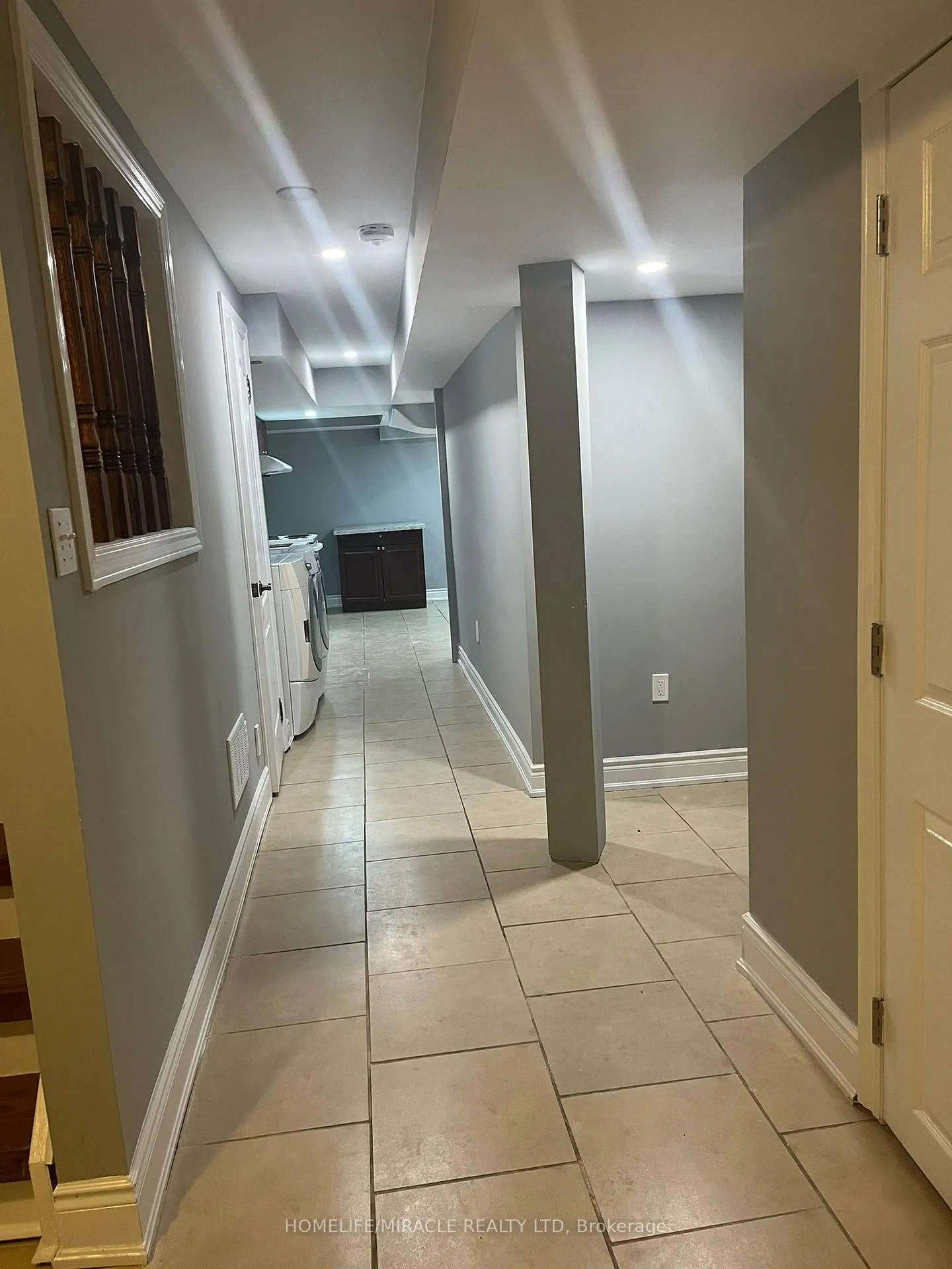 Photo 7 of Unit Bsmt, 6 Hibiscus Court, Brampton, Sandringham-Wellington — HOMEH