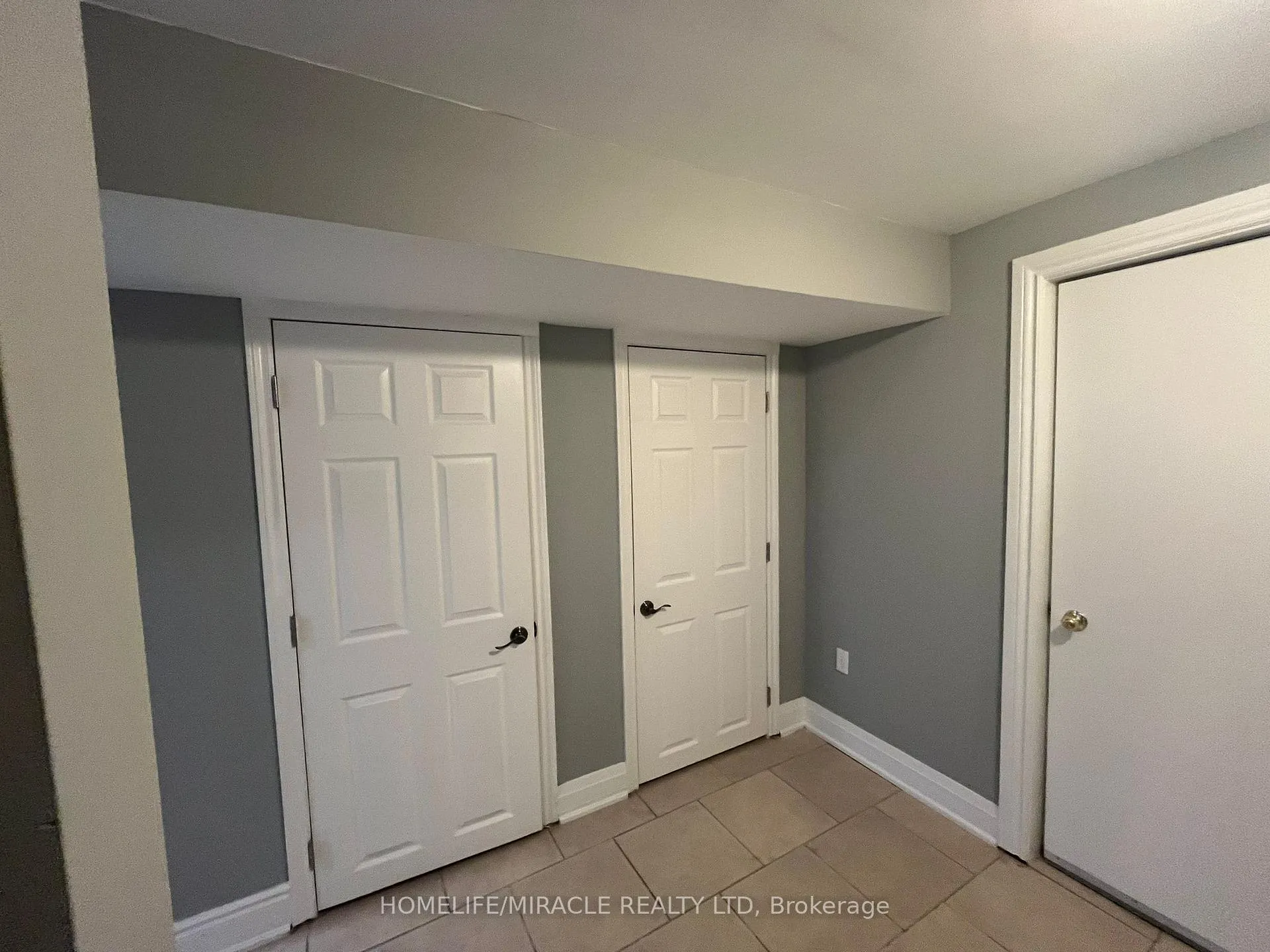 Photo 8 of Unit Bsmt, 6 Hibiscus Court, Brampton, Sandringham-Wellington — HOMEH