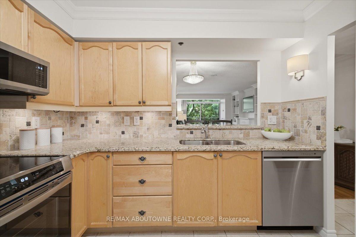 Photo 10 of Unit 1207, 100 Burloak Drive, Burlington, Appleby — HOMEH