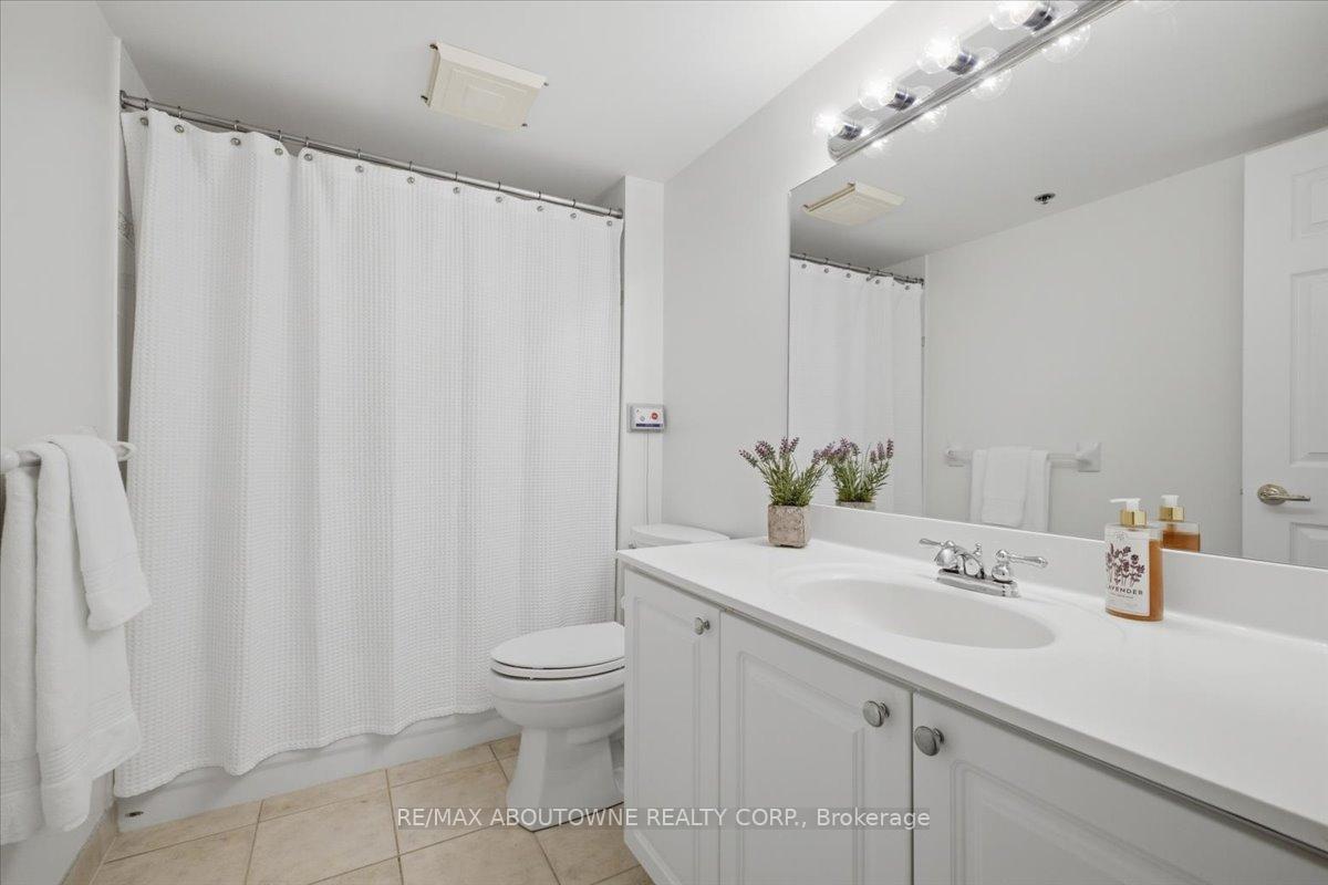 Photo 16 of Unit 1207, 100 Burloak Drive, Burlington, Appleby — HOMEH
