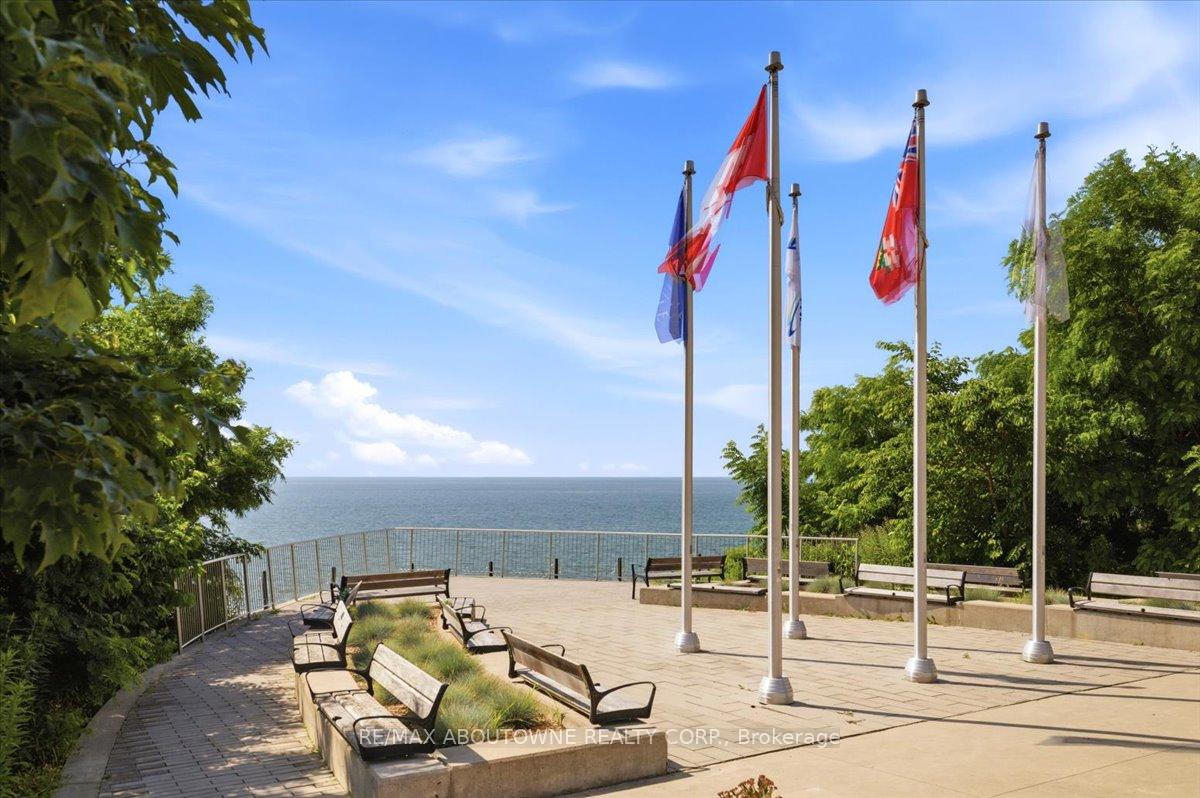 Photo 31 of Unit 1207, 100 Burloak Drive, Burlington, Appleby — HOMEH