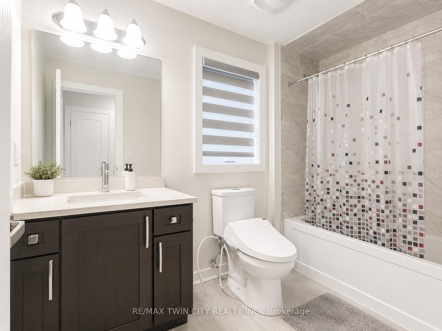 Photo 27 of 514 Bridgemill Crescent, Kitchener, Grand River South — HOMEH