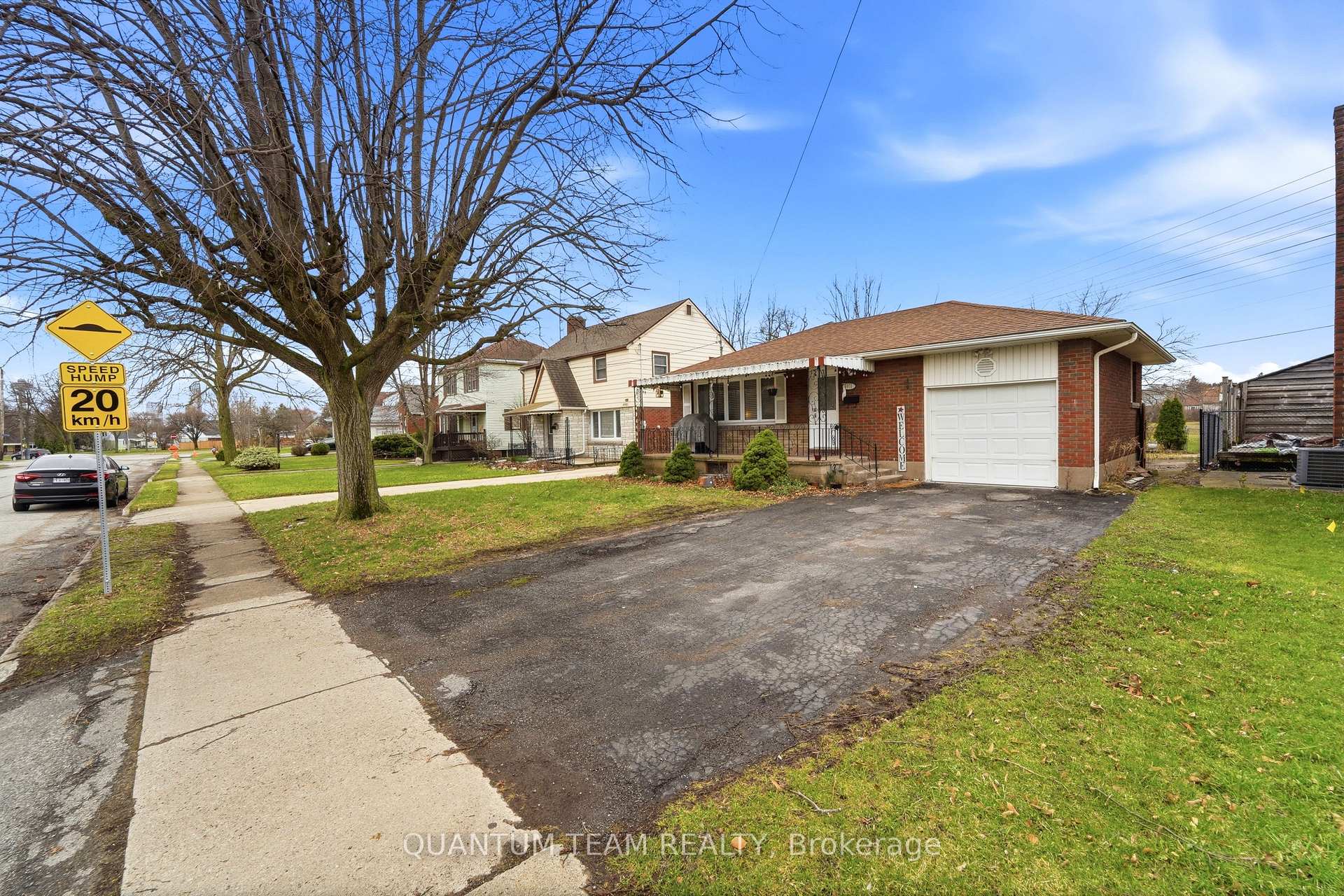Photo 28 of 4975 Homewood Avenue, Niagara Falls, Cherrywood — HOMEH