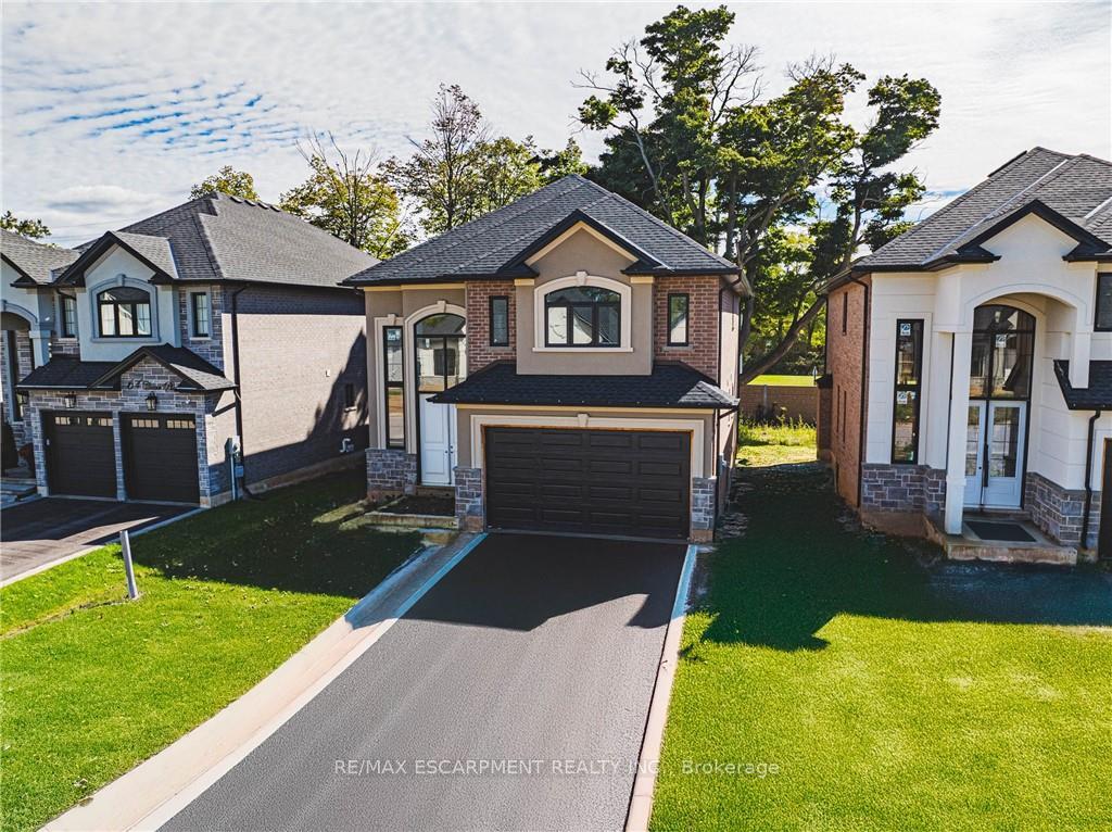 Photo 1 of 52 Cesar Place, Hamilton, Ancaster — HOMEH