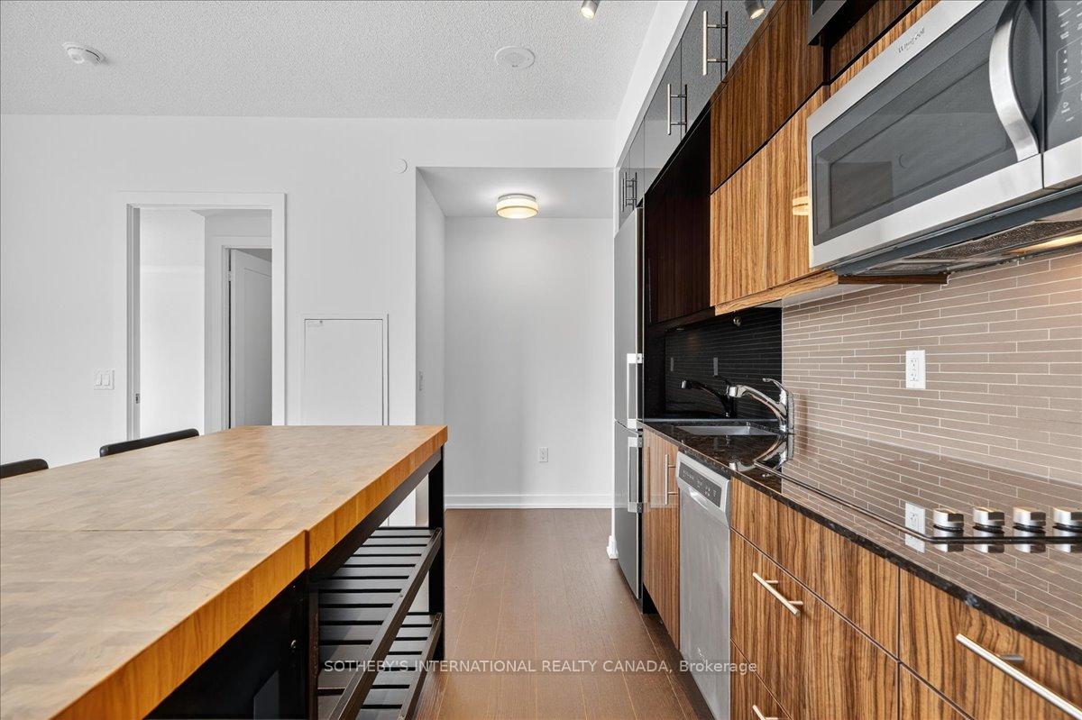 Photo 2 of Unit 2105, 10 York Street, Toronto, Waterfront Communities — HOMEH