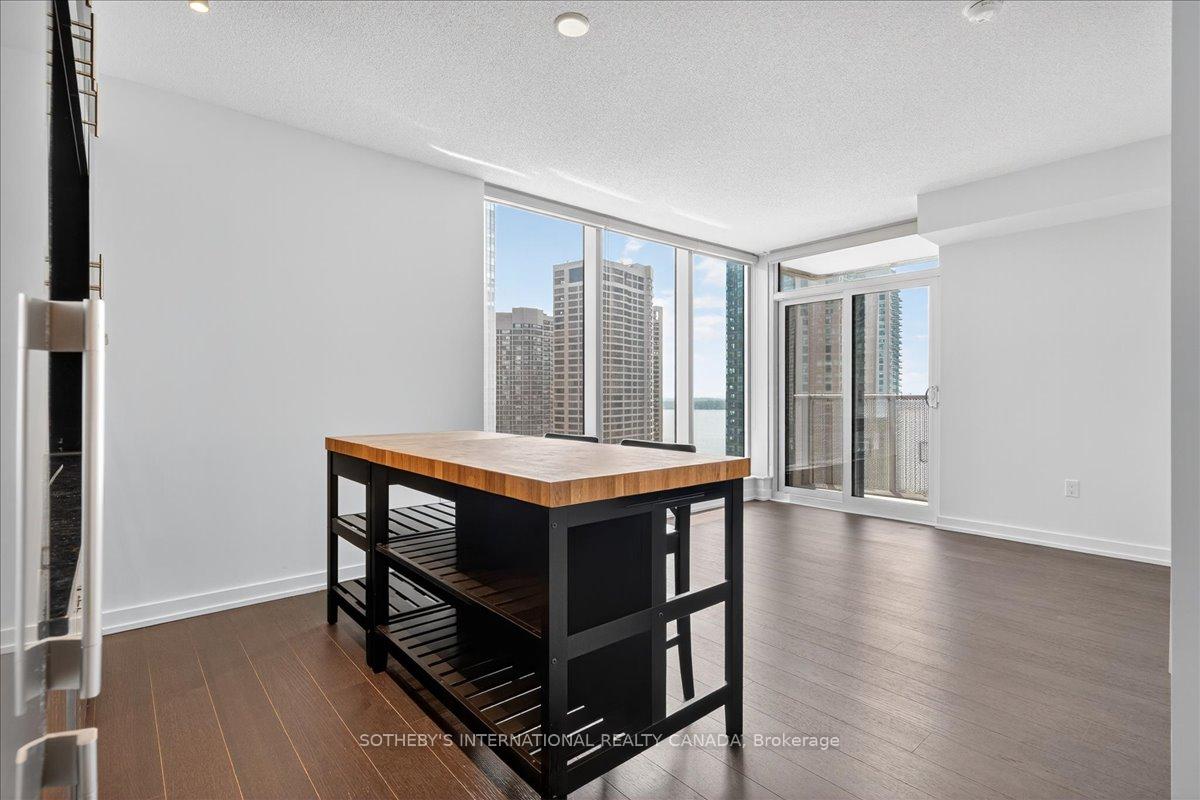 Photo 3 of Unit 2105, 10 York Street, Toronto, Waterfront Communities — HOMEH