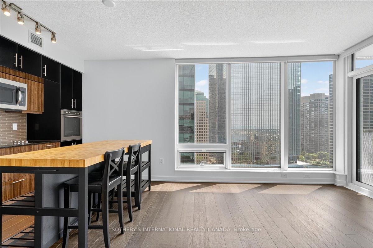 Photo 4 of Unit 2105, 10 York Street, Toronto, Waterfront Communities — HOMEH
