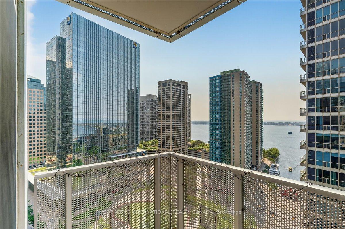 Photo 7 of Unit 2105, 10 York Street, Toronto, Waterfront Communities — HOMEH