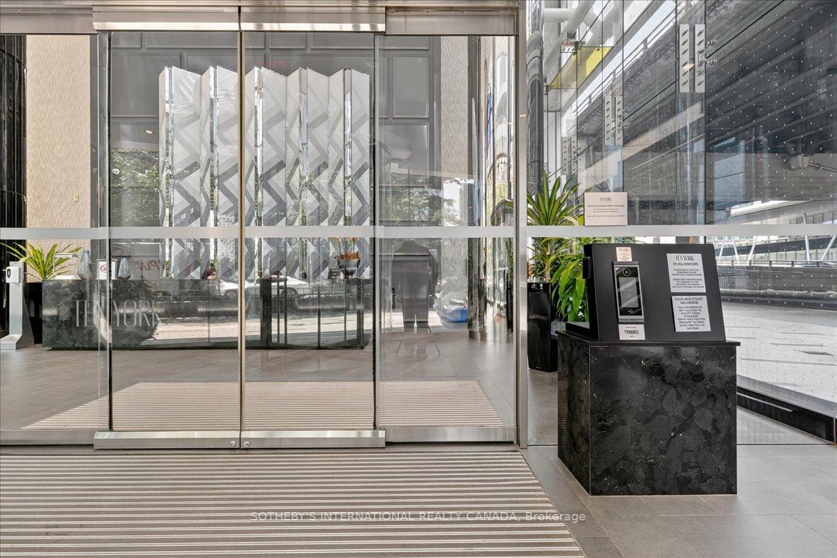 Photo 23 of Unit 2105, 10 York Street, Toronto, Waterfront Communities — HOMEH