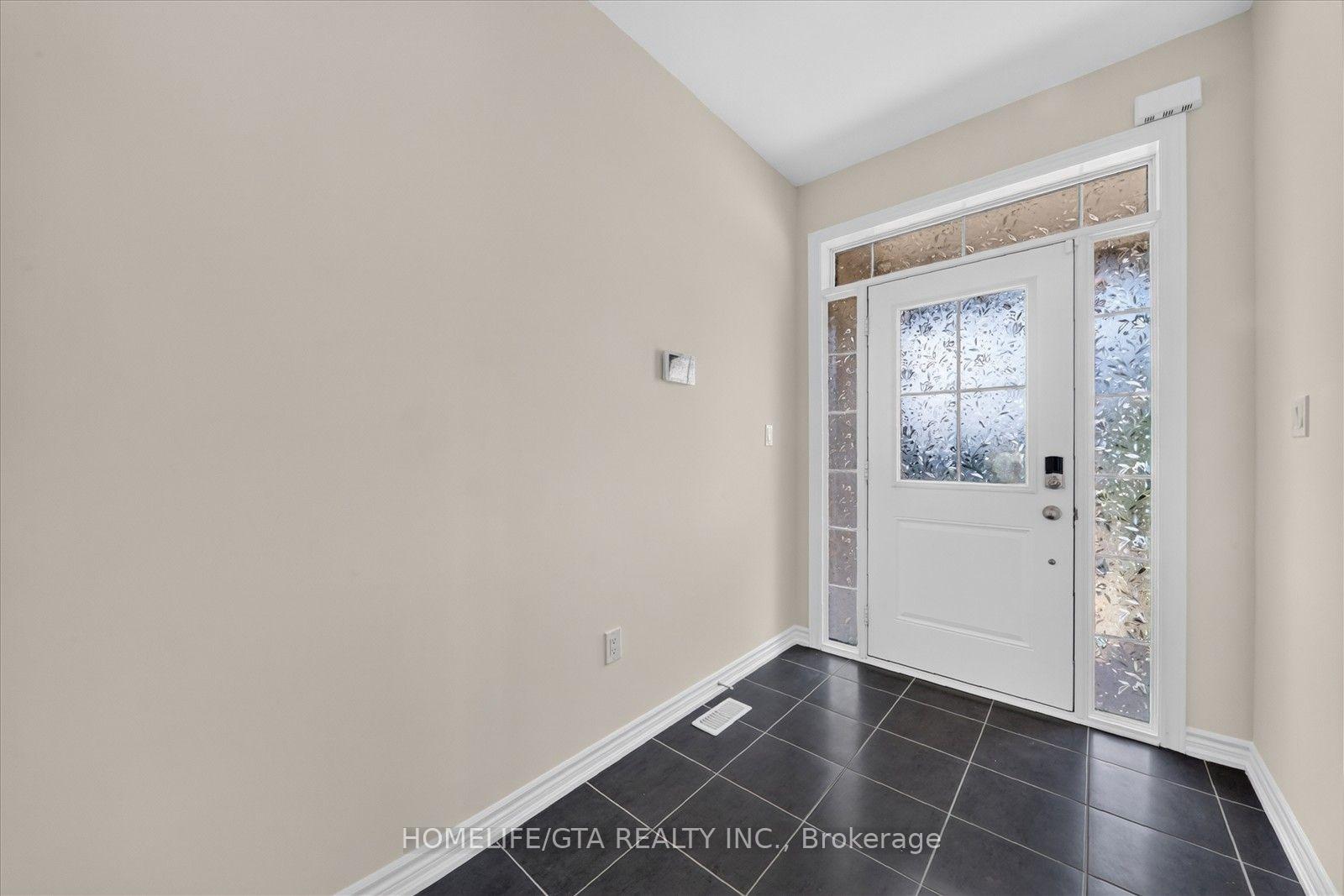 Photo 5 of 968 Cole Street, Innisfil, Rural Innisfil — HOMEH