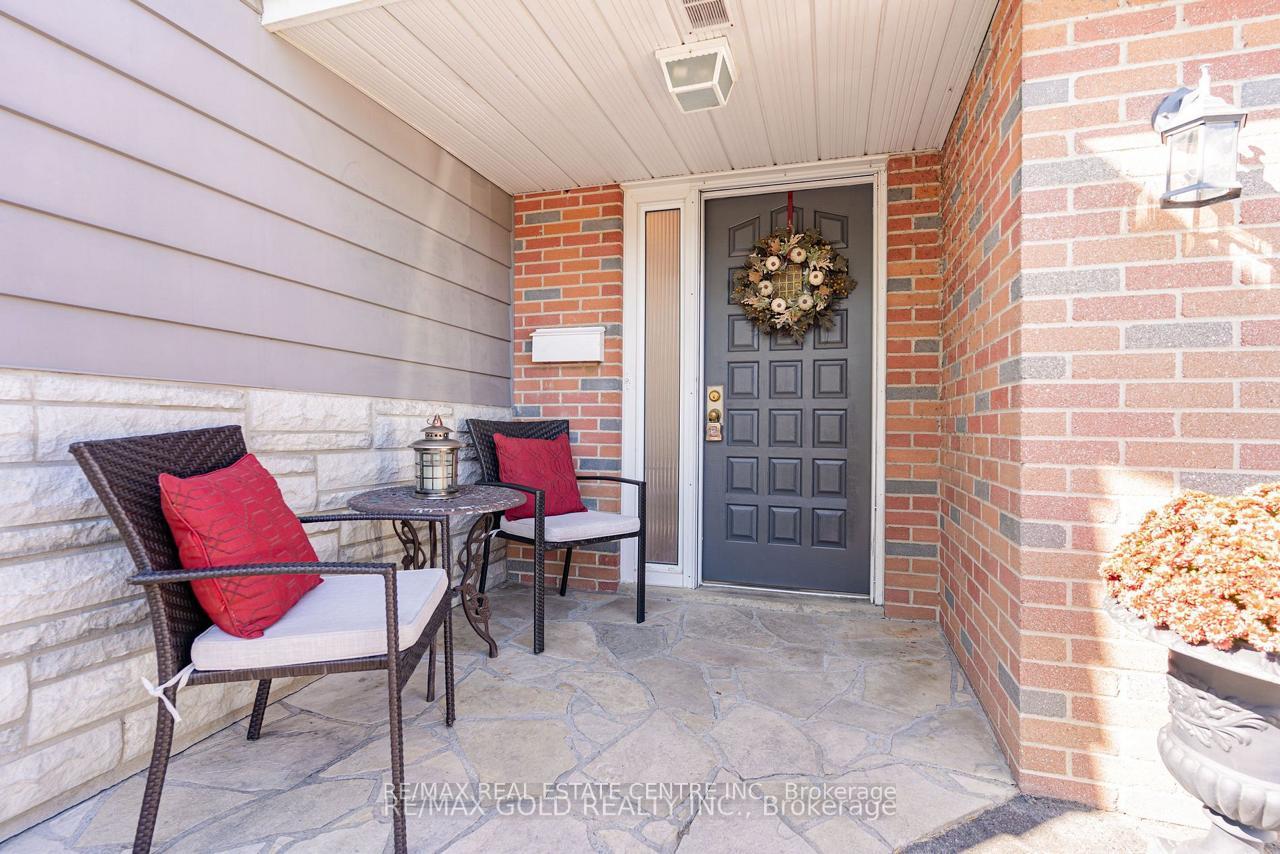 Photo 6 of 67 Cavendish Crescent, Brampton, Avondale — HOMEH