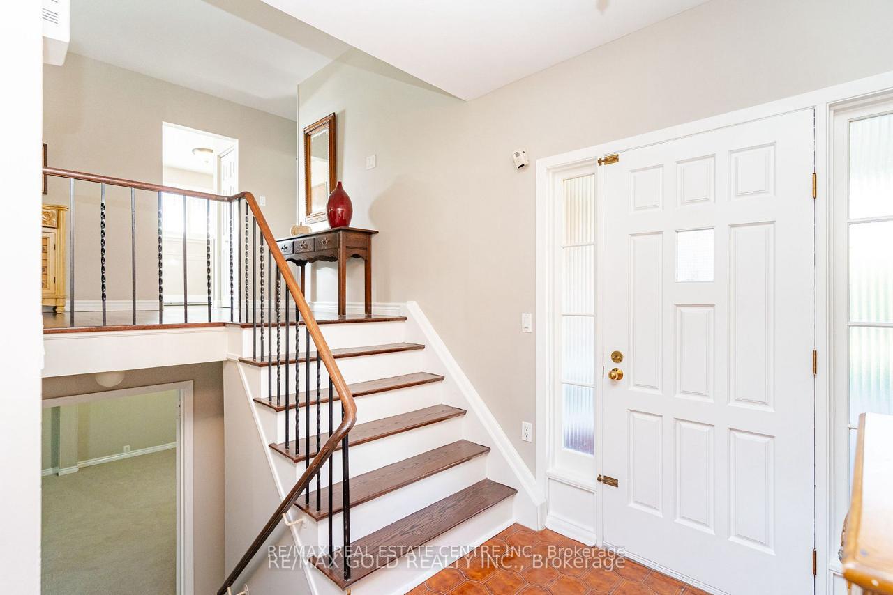 Photo 7 of 67 Cavendish Crescent, Brampton, Avondale — HOMEH