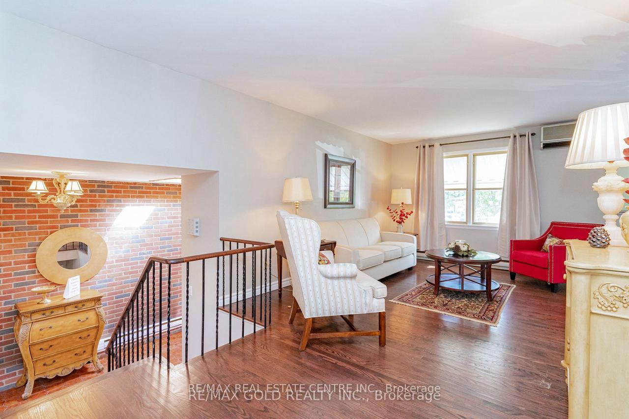 Photo 8 of 67 Cavendish Crescent, Brampton, Avondale — HOMEH