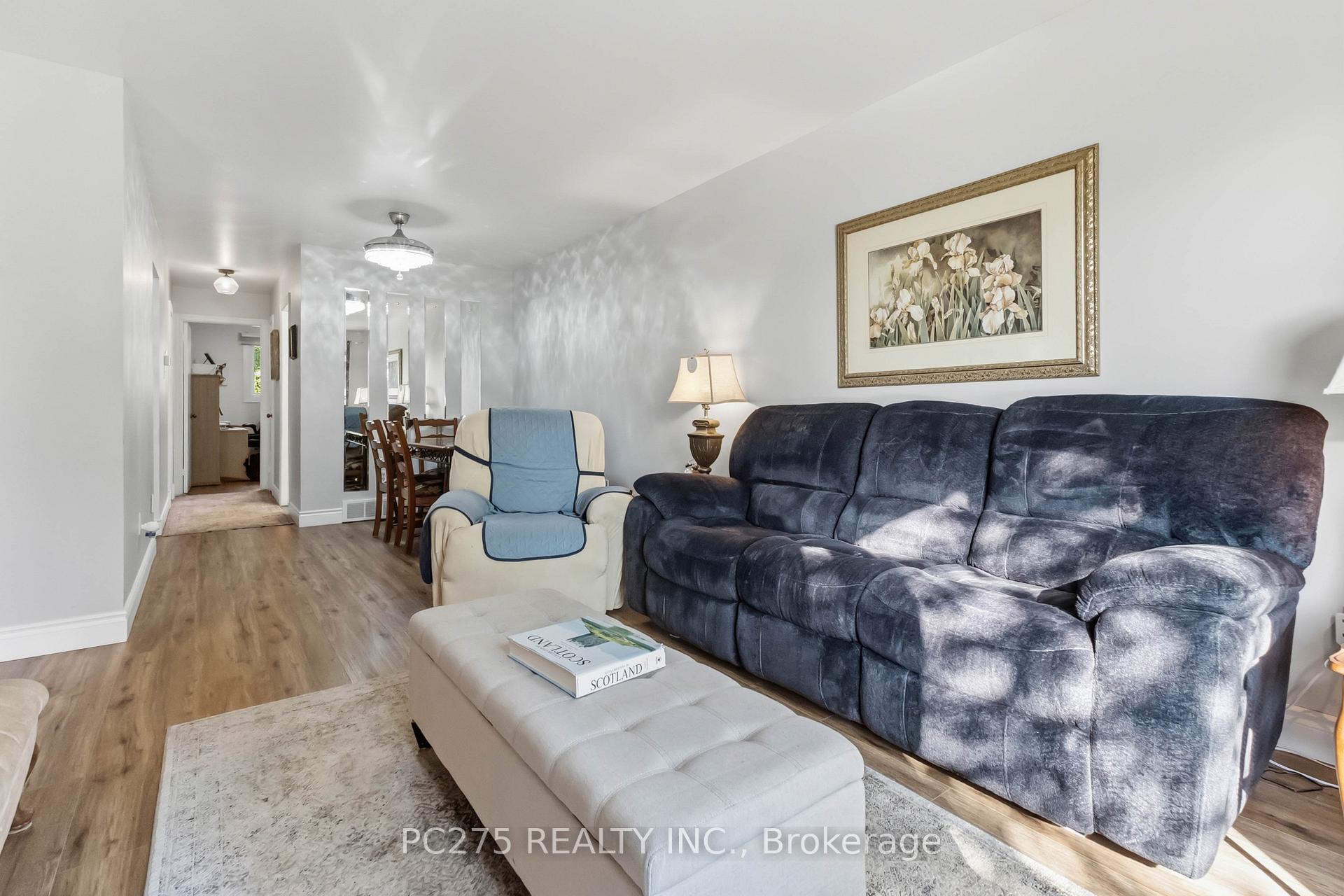 Photo 8 of 615 Deveron Crescent, London, South T — HOMEH