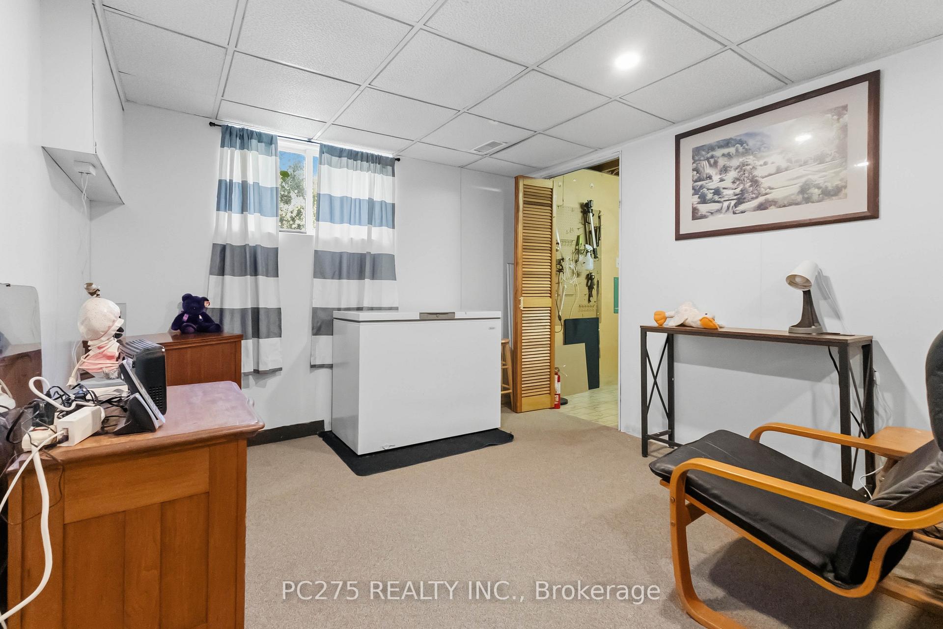 Photo 29 of 615 Deveron Crescent, London, South T — HOMEH