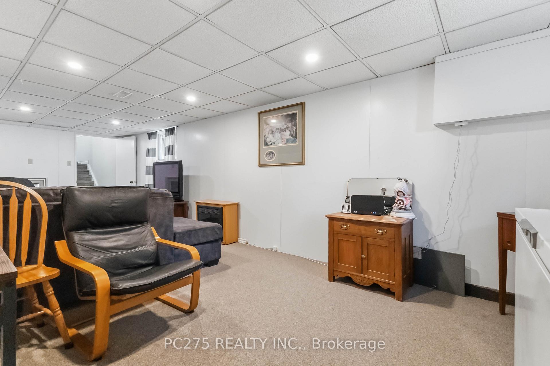 Photo 30 of 615 Deveron Crescent, London, South T — HOMEH