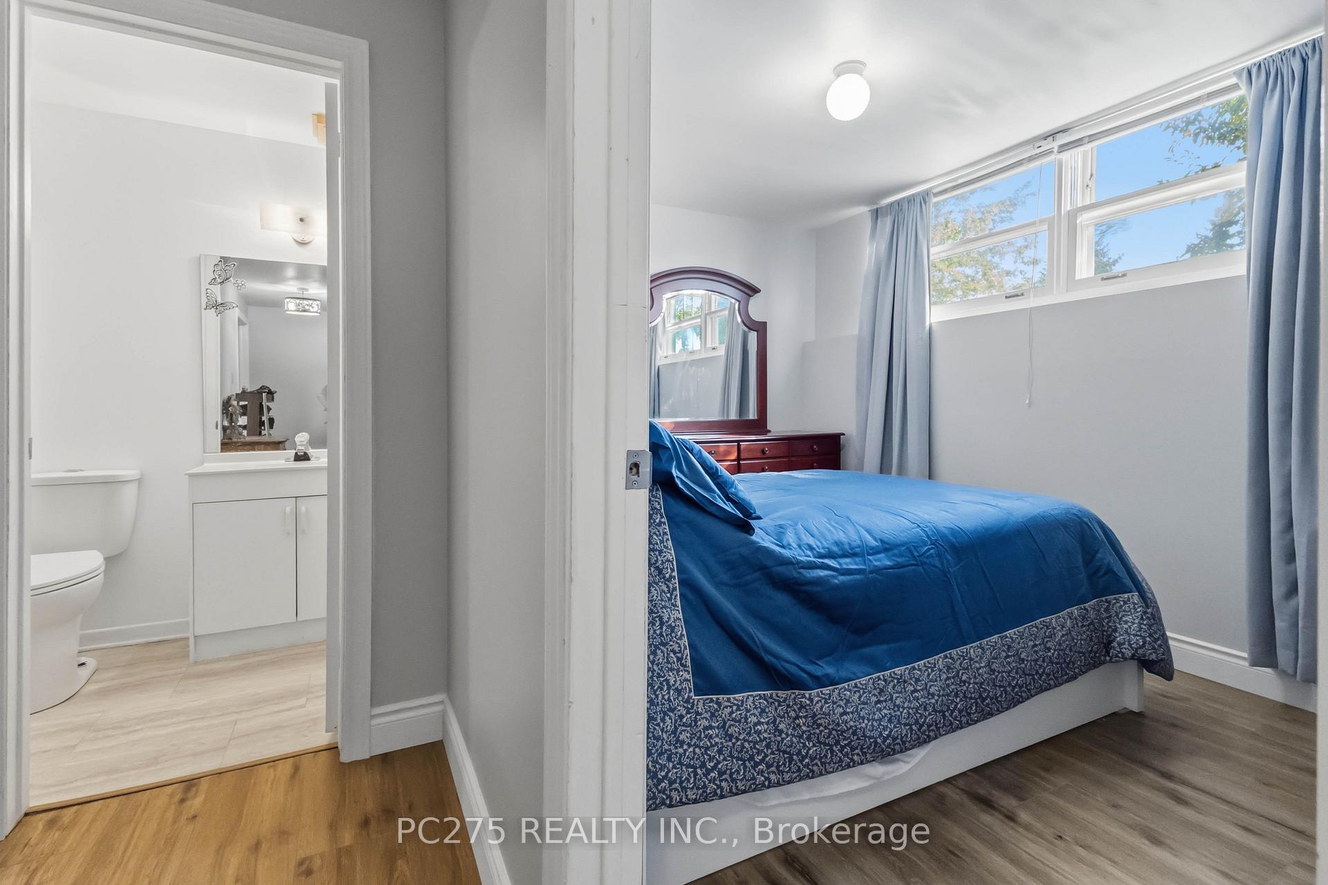 Photo 32 of 615 Deveron Crescent, London, South T — HOMEH